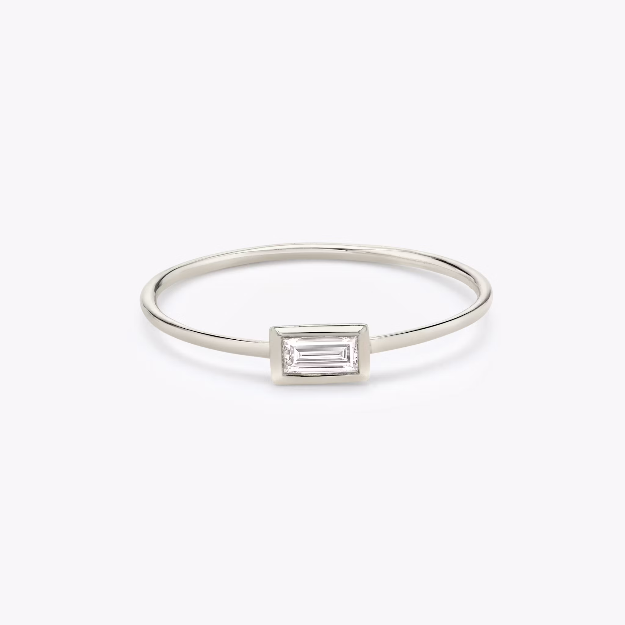 Knife-Edge Bezel Ring Baguette | White Gold