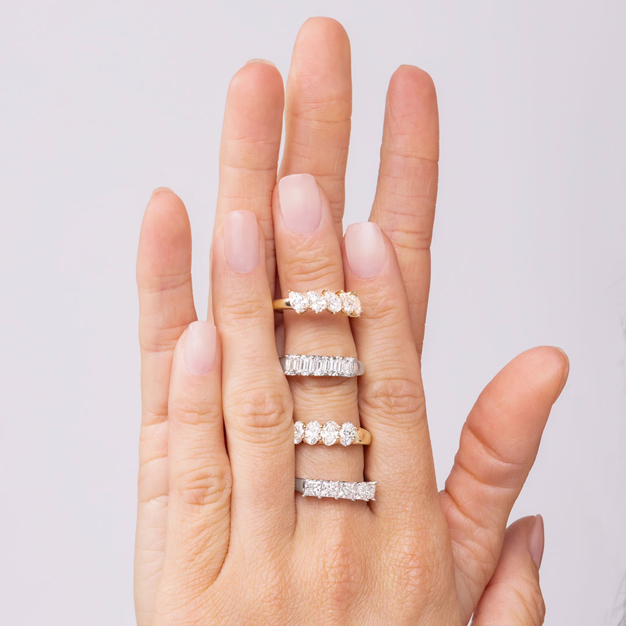 Five Stone Ehering | Emerald | 18k | Weißgold | bandVersion: large