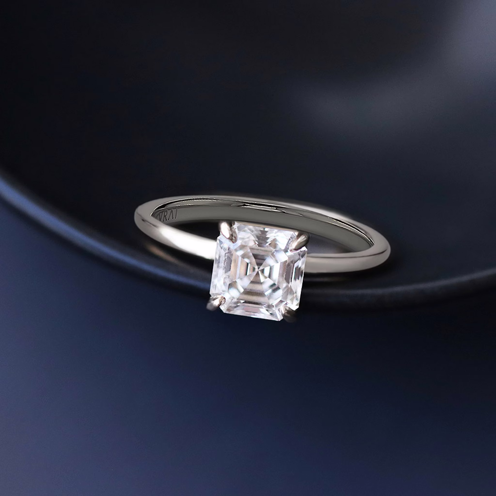 The Classic | Asscher | 18k | White Gold | bandAccent: Plain | bandWidth: standard | diamondOrientation: vertical | caratWeight: other