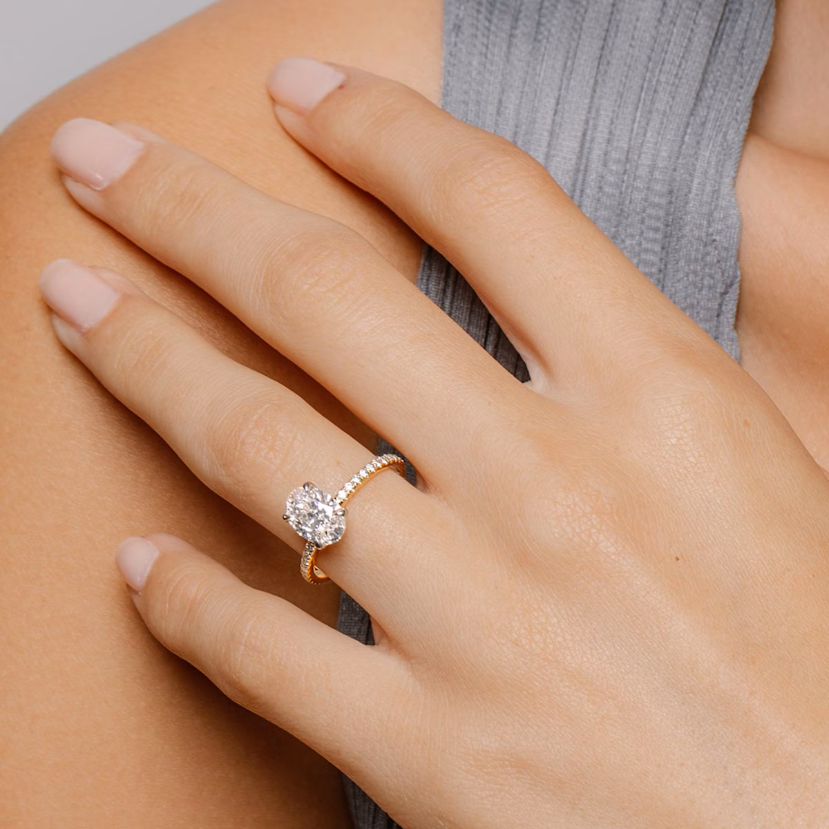The Classic | Oval | 14k | Rose Gold | bandAccent: Pavé | bandWidth: standard | diamondOrientation: vertical | caratWeight: other