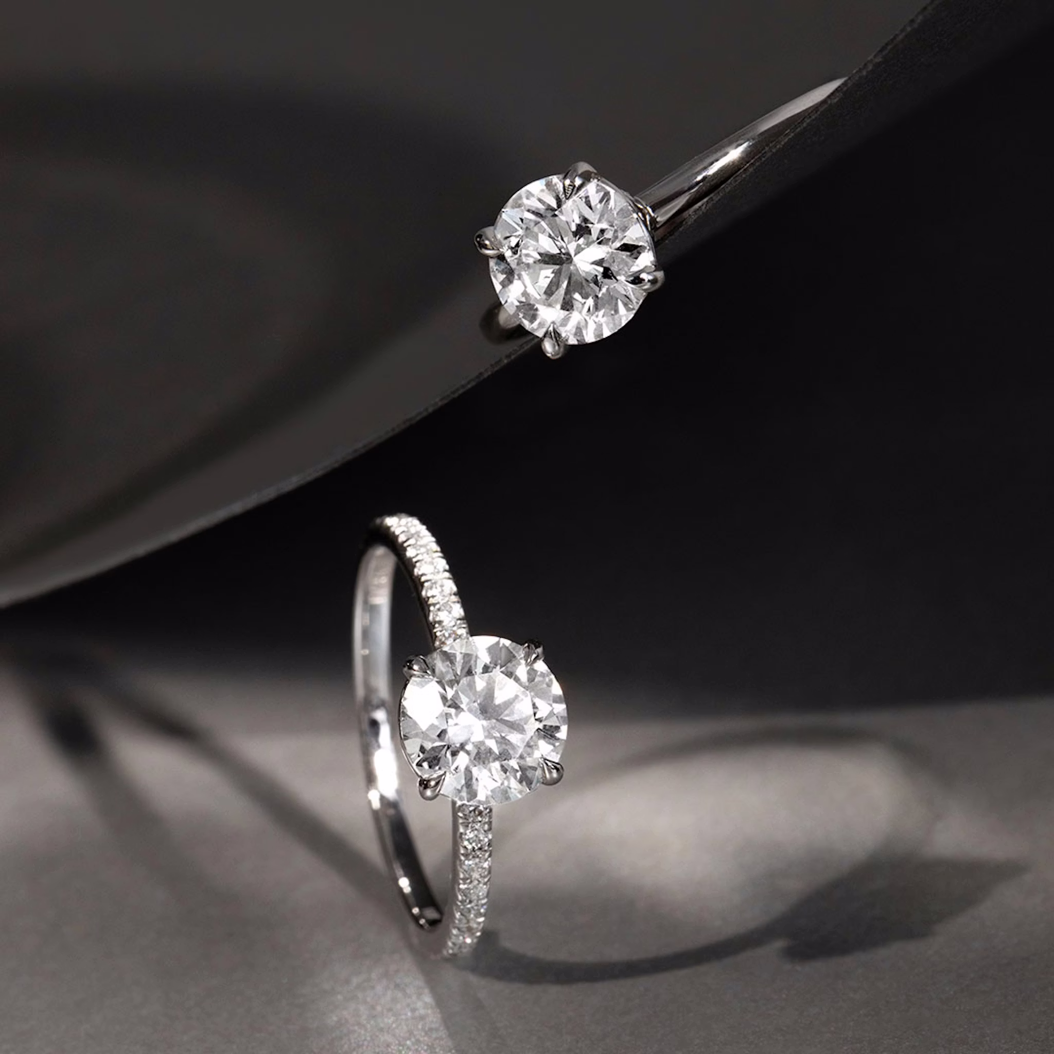 The Classic | Round Brilliant | Platinum | bandAccent: Plain | bandWidth: standard | caratWeight: 1.0ct | diamondOrientation: vertical