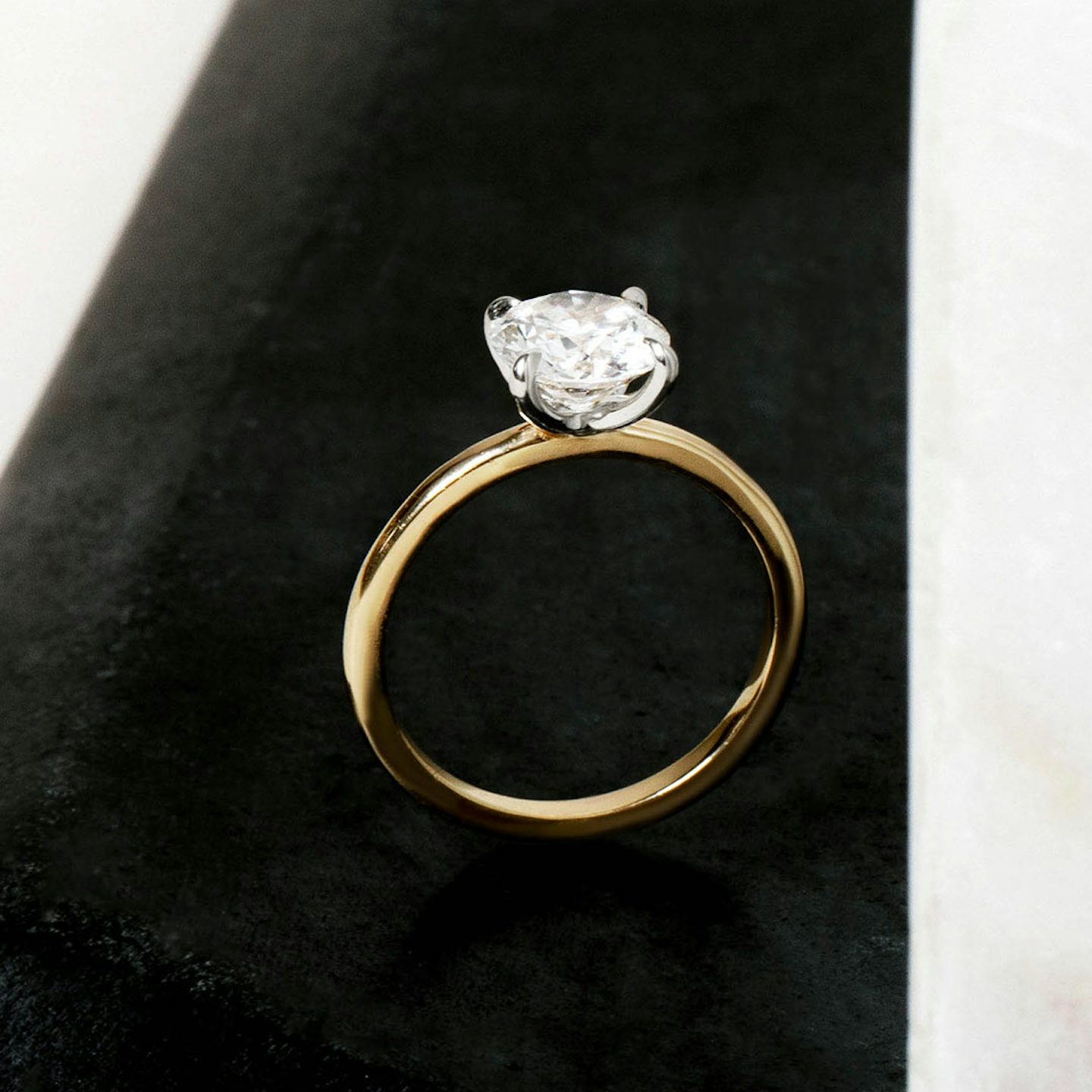 The Classic | Round Brilliant | 18k | Yellow Gold and Platinum | bandAccent: Plain | bandWidth: standard | caratWeight: 1.0ct | diamondOrientation: vertical