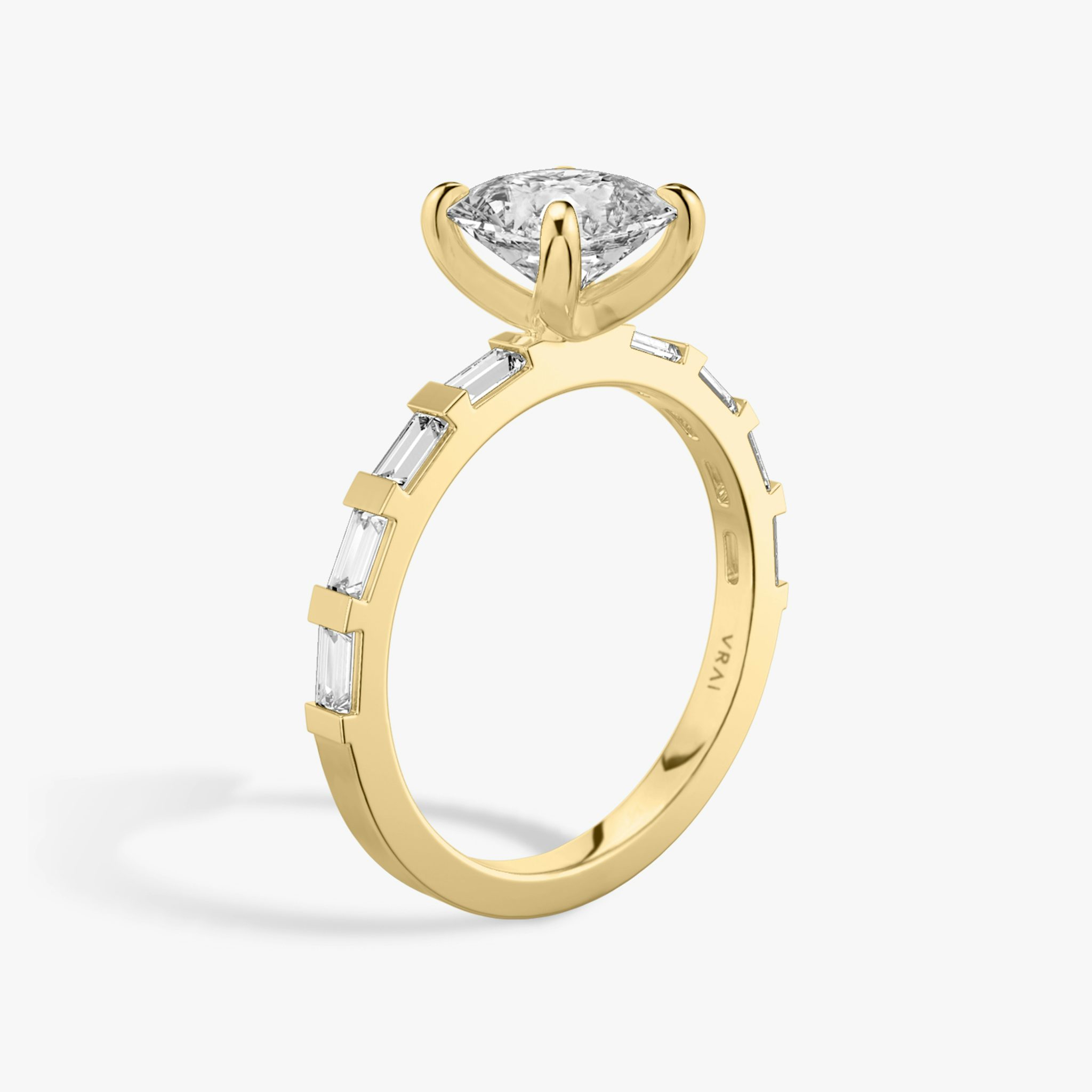 The Baguette Bar | Asscher | 18k | Yellow Gold | bandAccent: Pavé | diamondOrientation: vertical | caratWeight: other