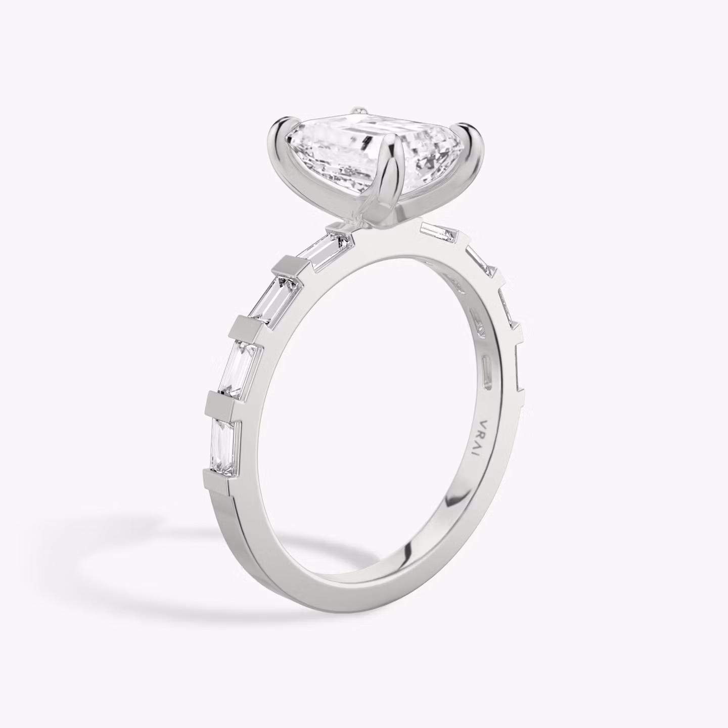 The Baguette Bar | Emerald | 18k | White Gold | bandAccent: Pavé | diamondOrientation: vertical | caratWeight: other