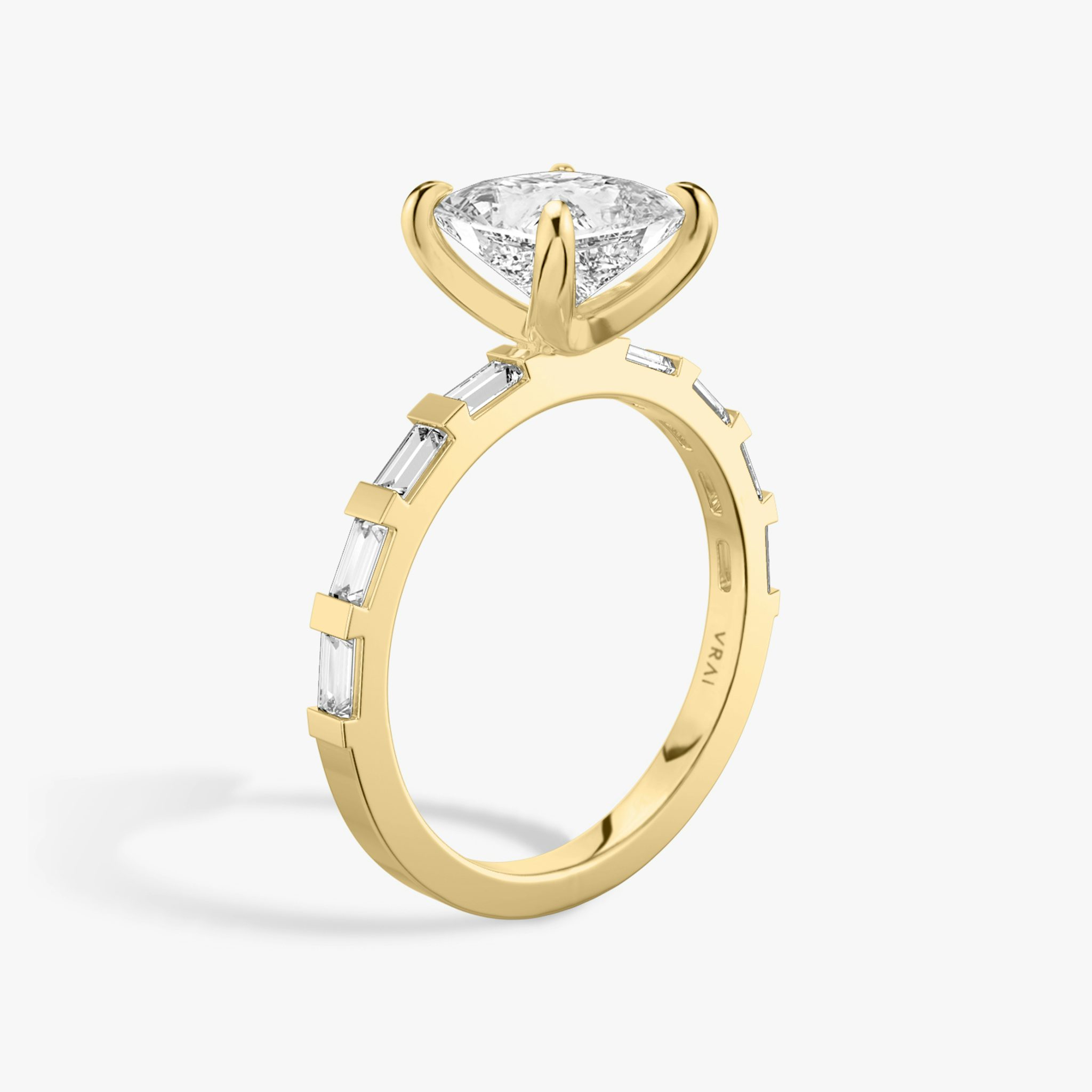 The Baguette Bar | Princess | 18k | Yellow Gold | bandAccent: Pavé | diamondOrientation: vertical | caratWeight: other