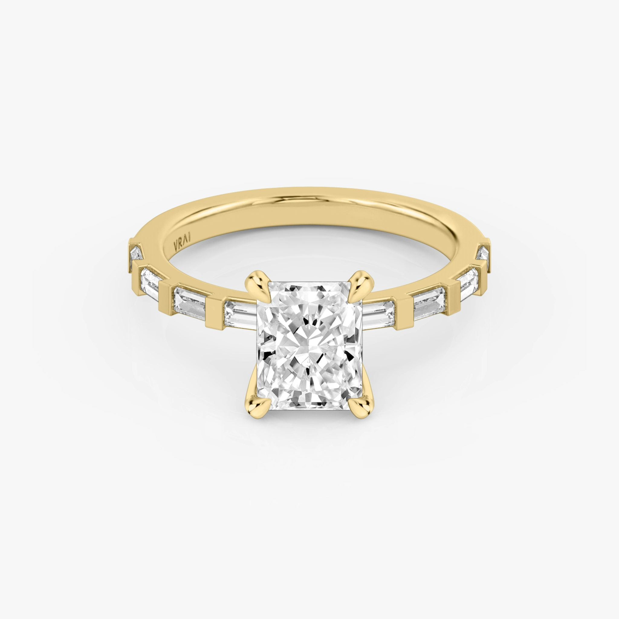 The Baguette Bar | Radiant | 18k | Yellow Gold | bandAccent: Pavé | diamondOrientation: vertical | caratWeight: other