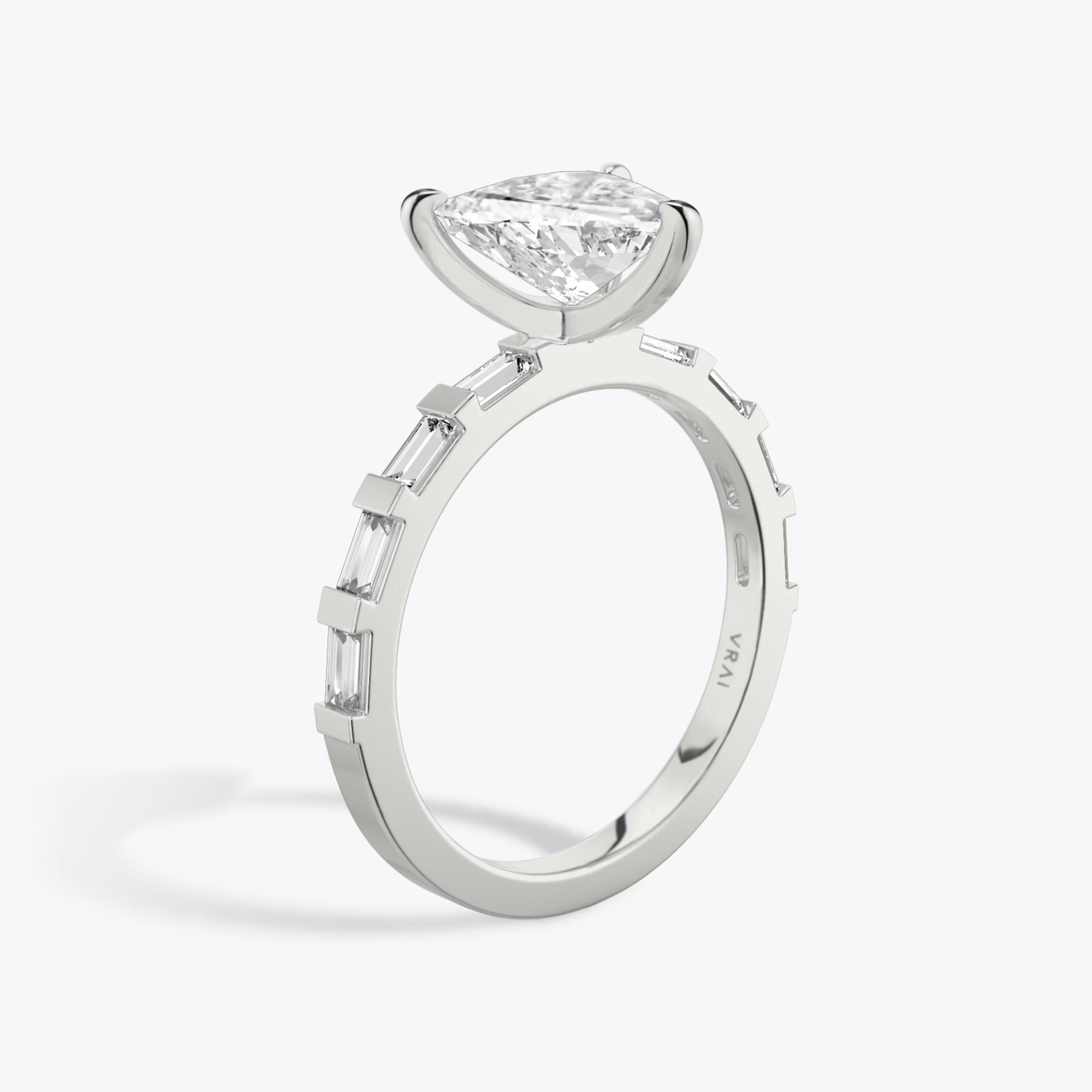 The Baguette Bar | Trillion | Platinum | bandAccent: Pavé | diamondOrientation: vertical | caratWeight: other