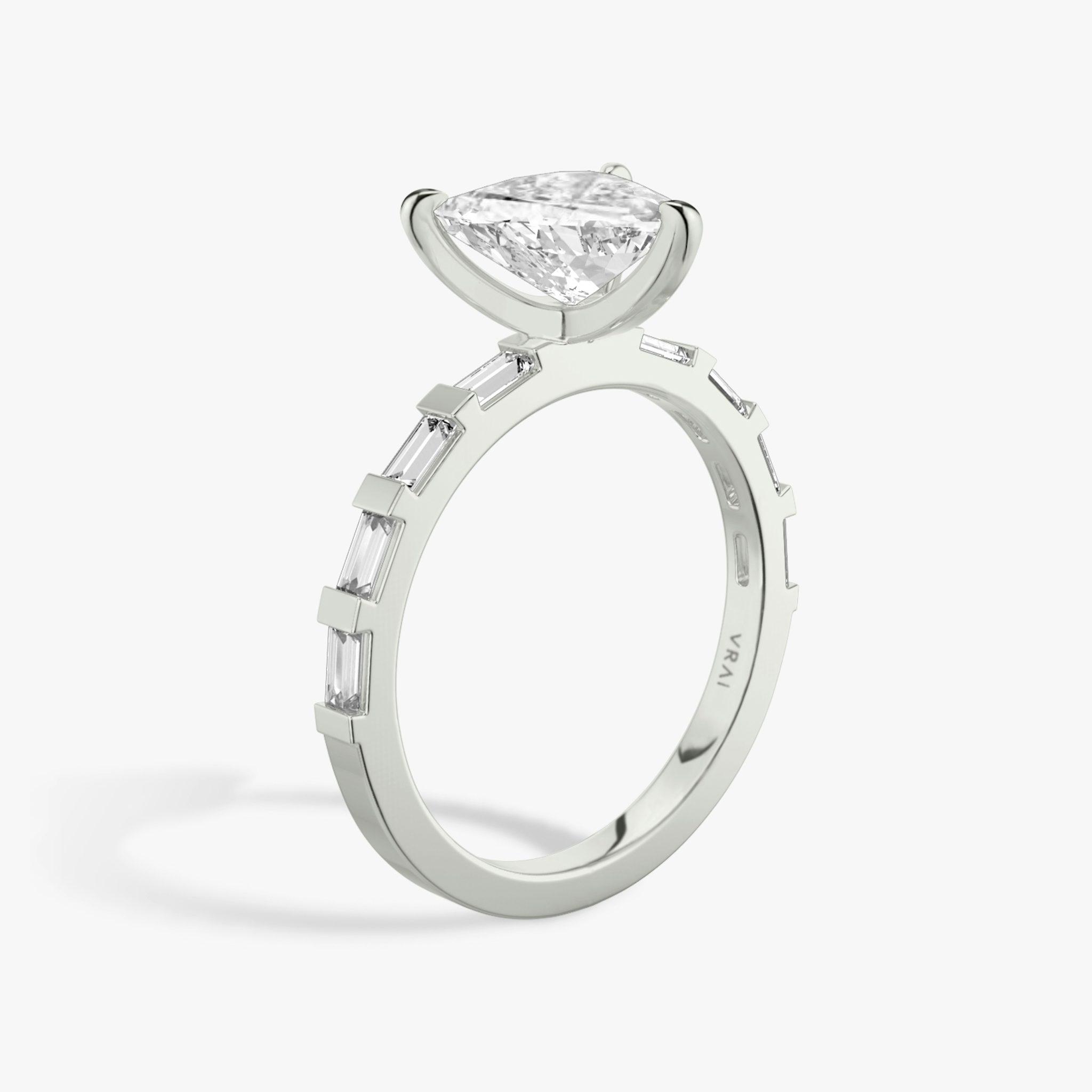 The Baguette Bar | Trillion | Platinum | bandAccent: Pavé | diamondOrientation: vertical | caratWeight: other