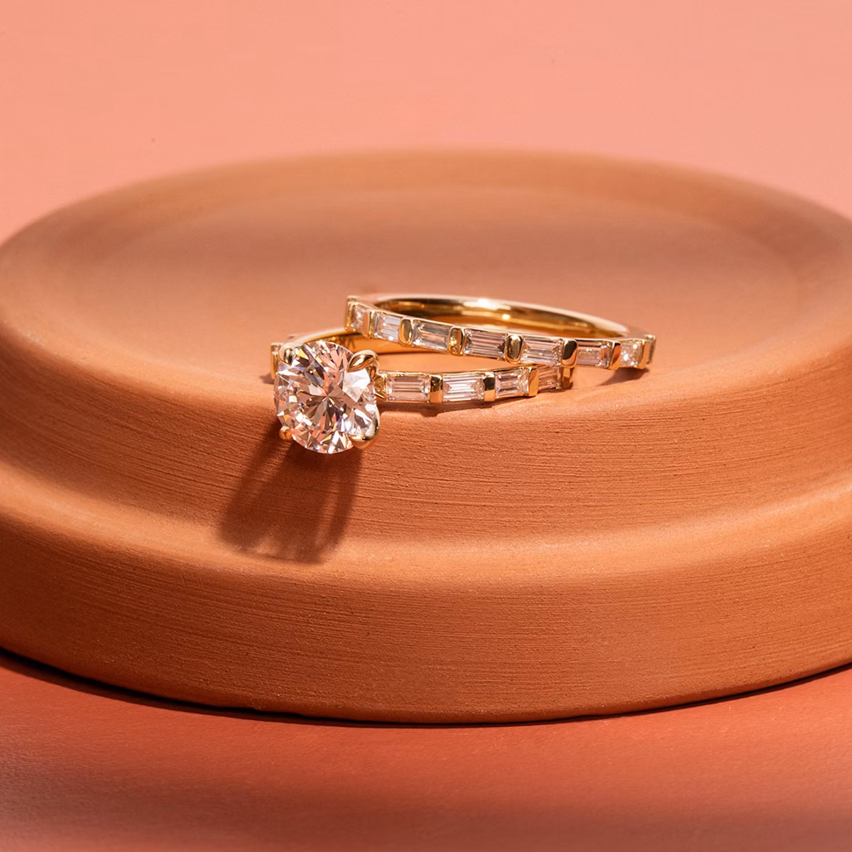 The Baguette Bar | Round Brilliant | 18k | Yellow Gold | bandAccent: Pavé | caratWeight: 2.0ct | diamondOrientation: vertical