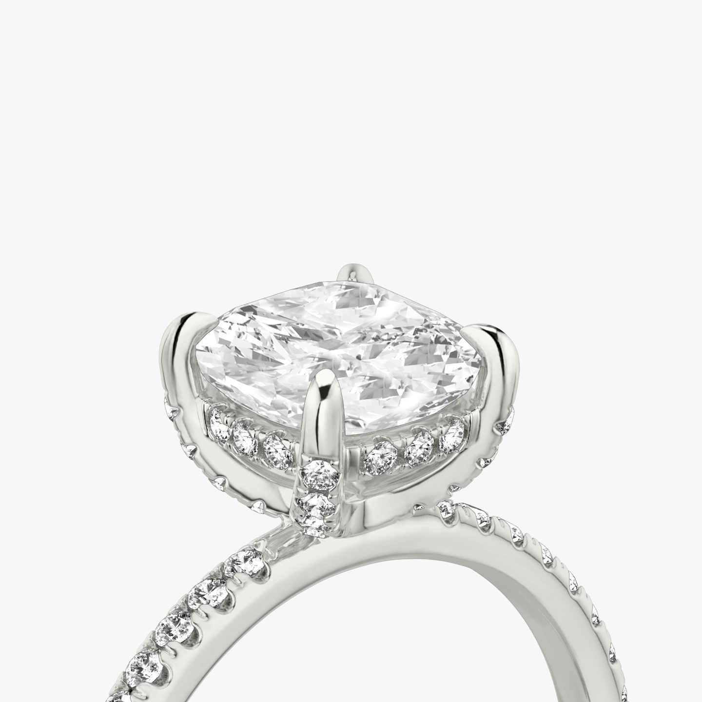 Classic Hidden Halo | Cushion | 18k | Weißgold | bandAccent: Mit Pavé-Besatz | bandWidth: standard | prongStyle: Mit Pavé-Besatz | diamondOrientation: vertical | caratWeight: other