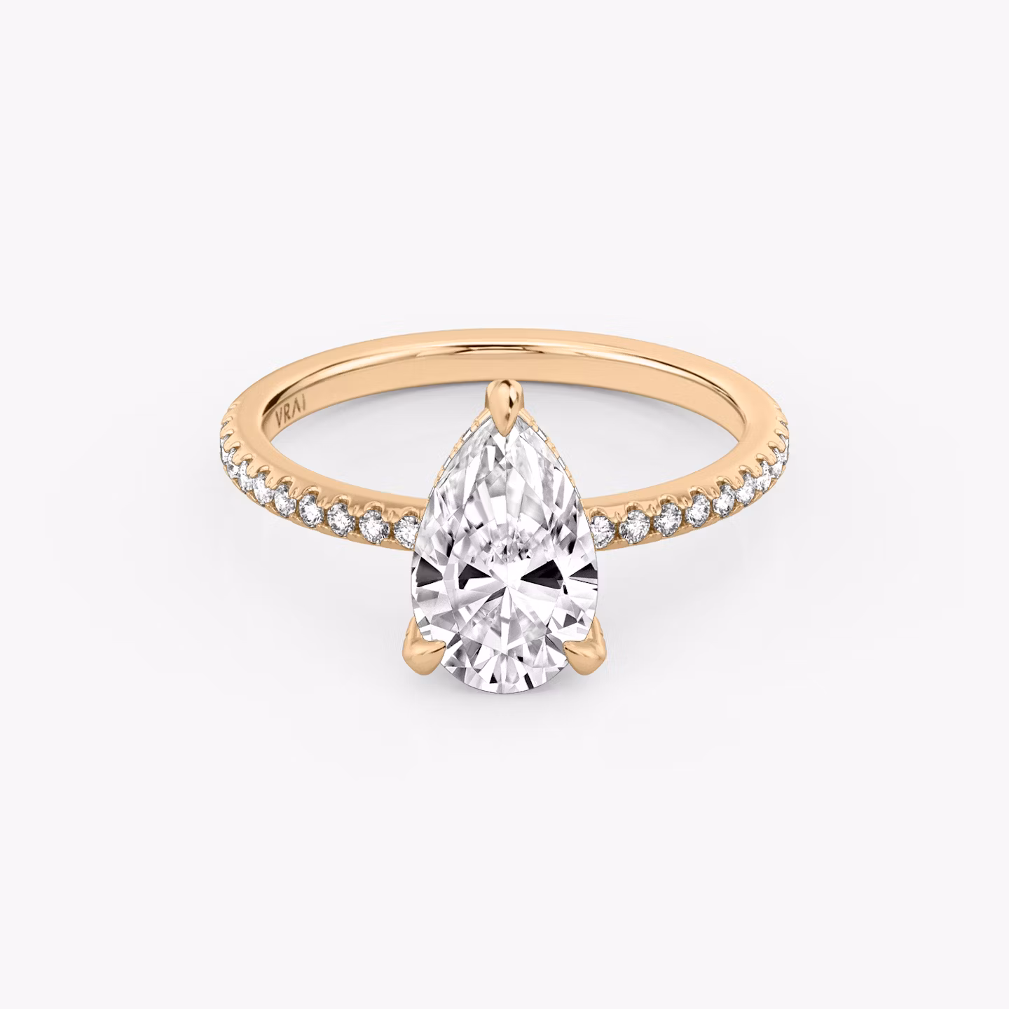 Anillo de compromiso Classic Hidden Halo | Pera | 14k | Oro rosa | bandAccent: Pavé | bandWidth: standard | prongStyle: Pavé | diamondOrientation: vertical | caratWeight: other