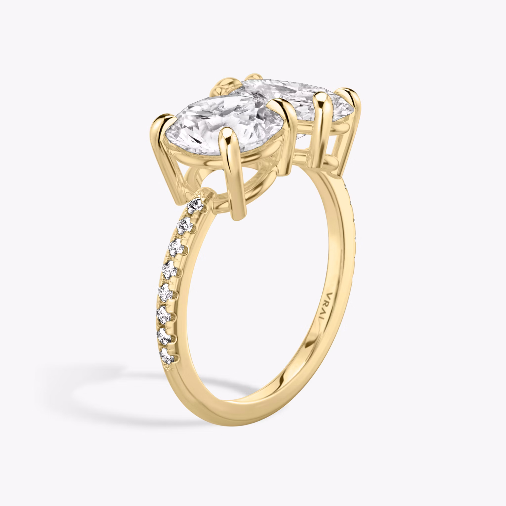 The Toi et Moi | Round Brilliant and Oval | 18k | Yellow Gold | bandAccent: Pavé | diamondOrientation: vertical | caratWeight: other