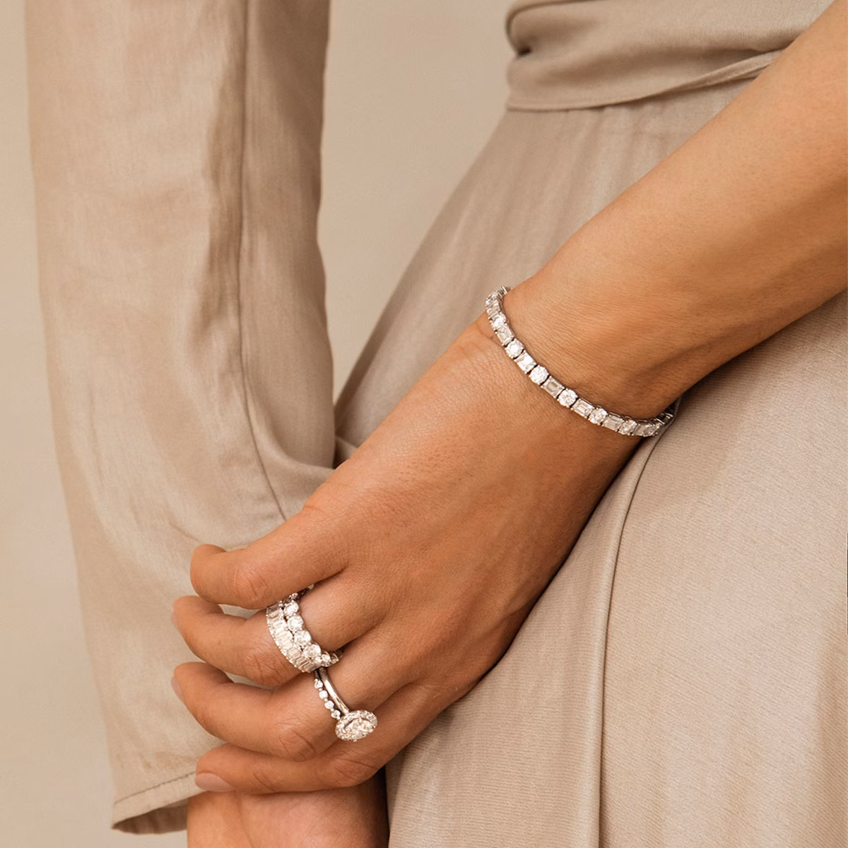 Mixed Shape Tennis Bracelet | Round Brilliant and Emerald | 14k | Yellow Gold | chainLength: 7
