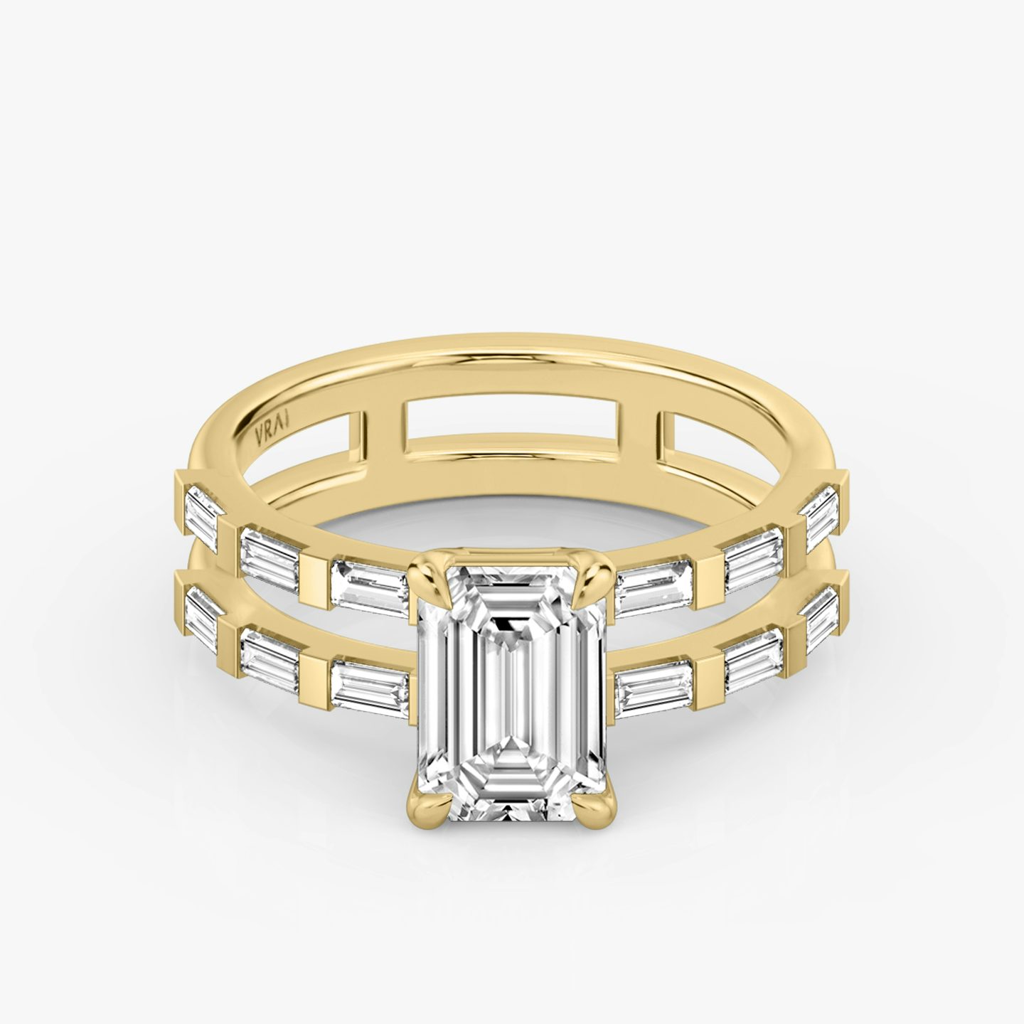 The Double Band | Emerald | 18k | Yellow Gold | bandAccent: Pavé | bandStoneShape: Baguette | diamondOrientation: vertical | caratWeight: other