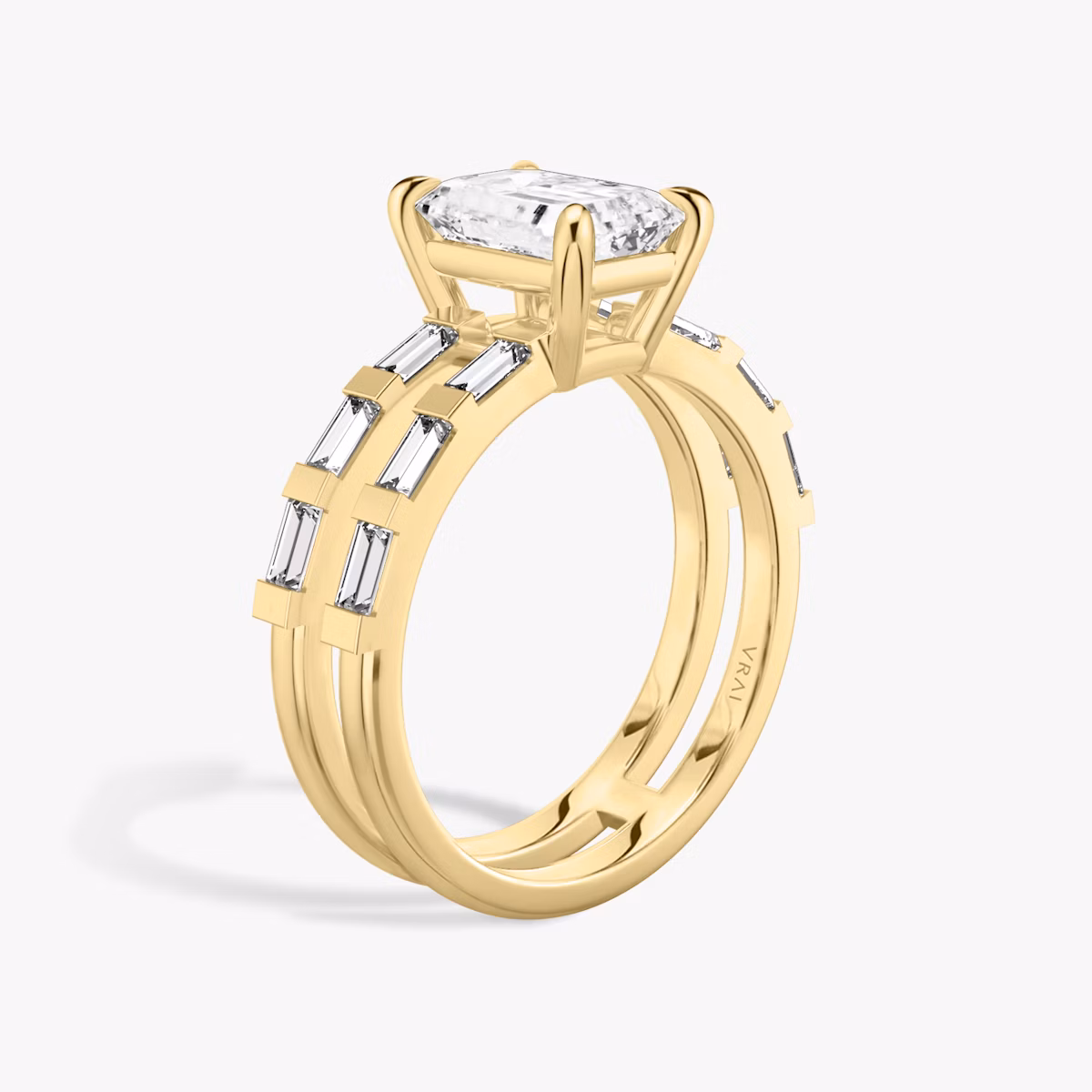 The Double Band | Emerald | 18k | Yellow Gold | bandAccent: Pavé | bandStoneShape: Baguette | diamondOrientation: vertical | caratWeight: other