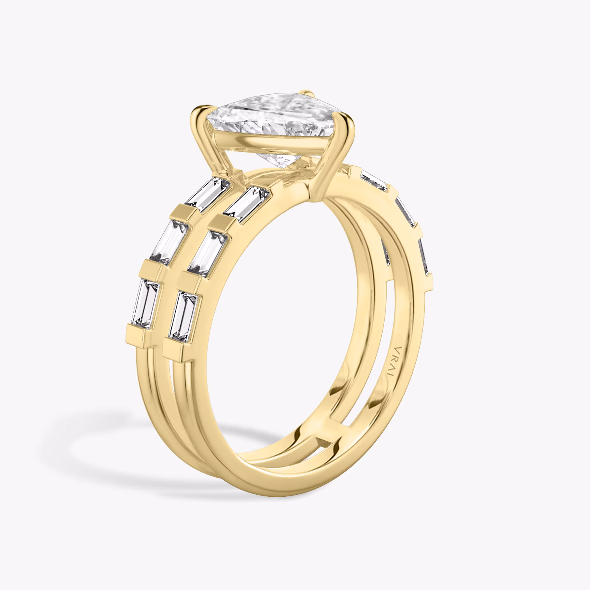 The Double Band | Trillion | 18k | Yellow Gold | bandAccent: Pavé | bandStoneShape: Baguette | diamondOrientation: vertical | caratWeight: other