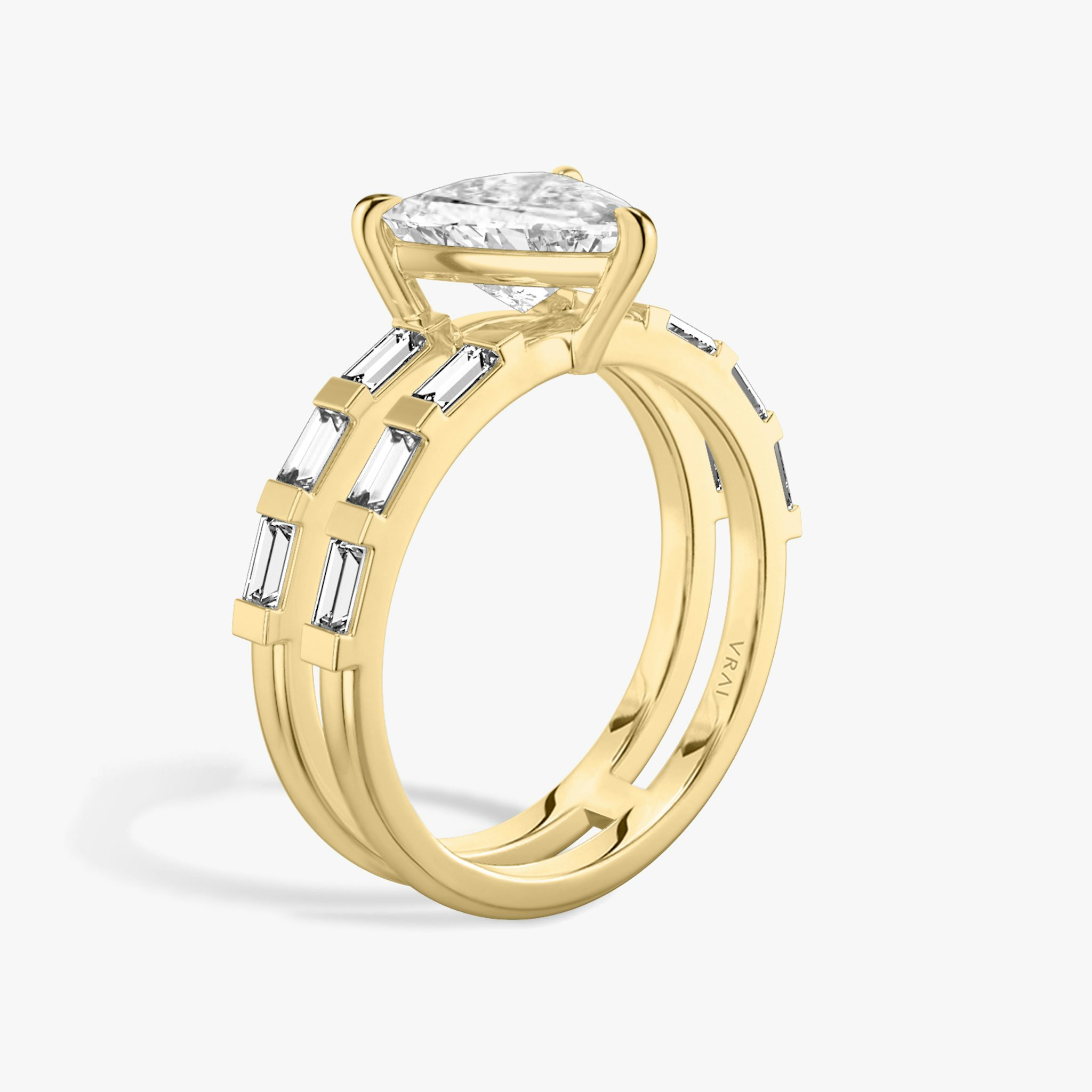 The Double Band | Trillion | 18k | Yellow Gold | bandAccent: Pavé | bandStoneShape: Baguette | diamondOrientation: vertical | caratWeight: other