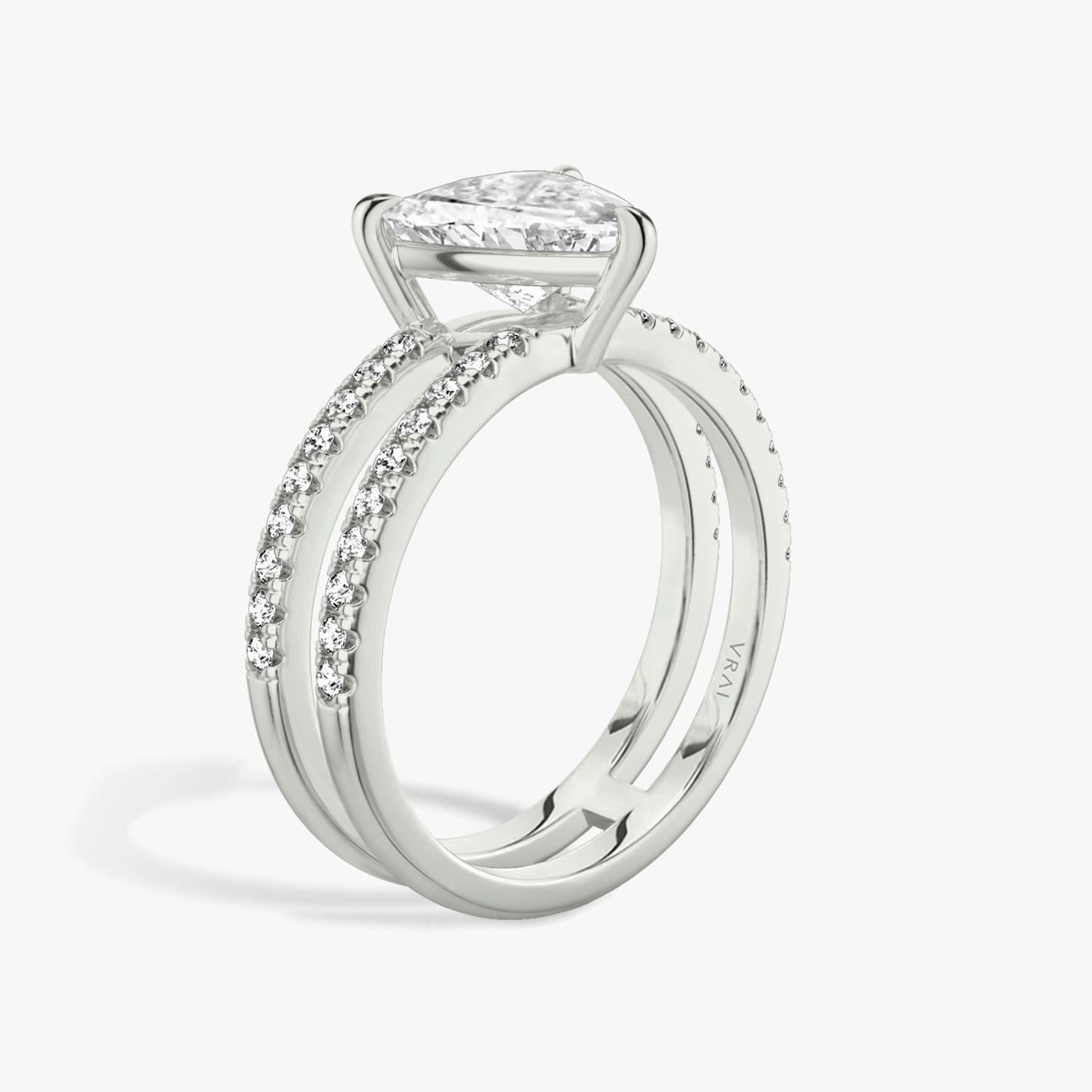 The Double Band | Trillion | 18k | White Gold | bandAccent: Pavé | bandStoneShape: Round Brilliant | diamondOrientation: vertical | caratWeight: other