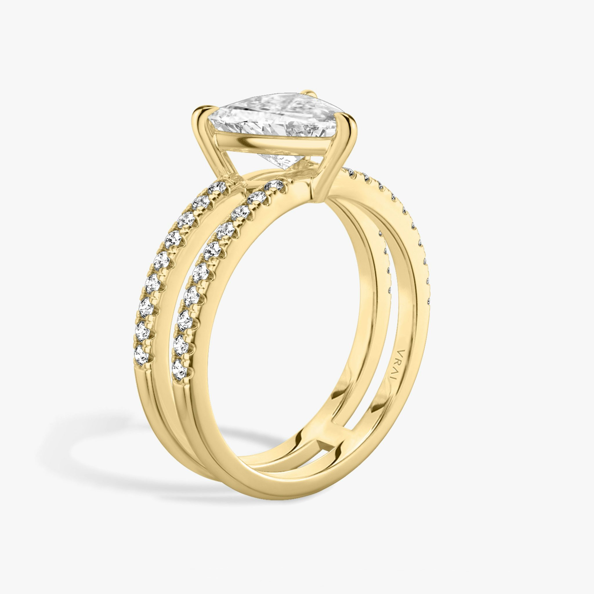 The Double Band | Trillion | 18k | Yellow Gold | bandAccent: Pavé | bandStoneShape: Round Brilliant | diamondOrientation: vertical | caratWeight: other