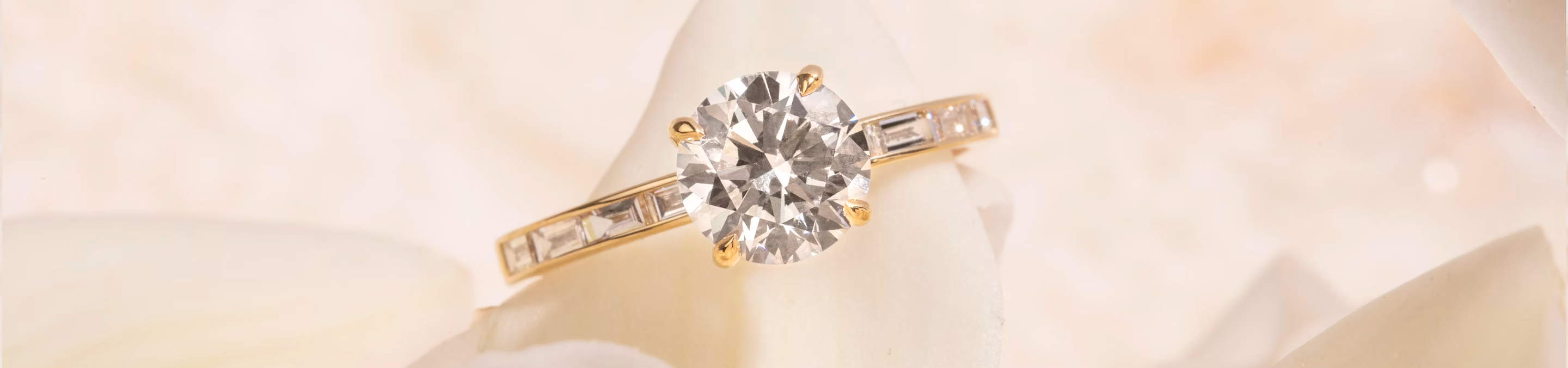 2 carat diamond solitaire engagement ring