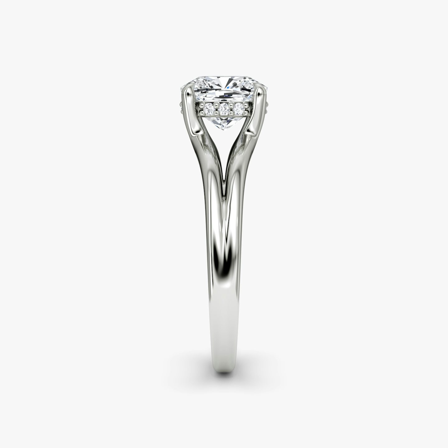 The Floating Split Band | Cushion | 18k | White Gold | bandAccent: Plain | diamondOrientation: vertical | caratWeight: other
