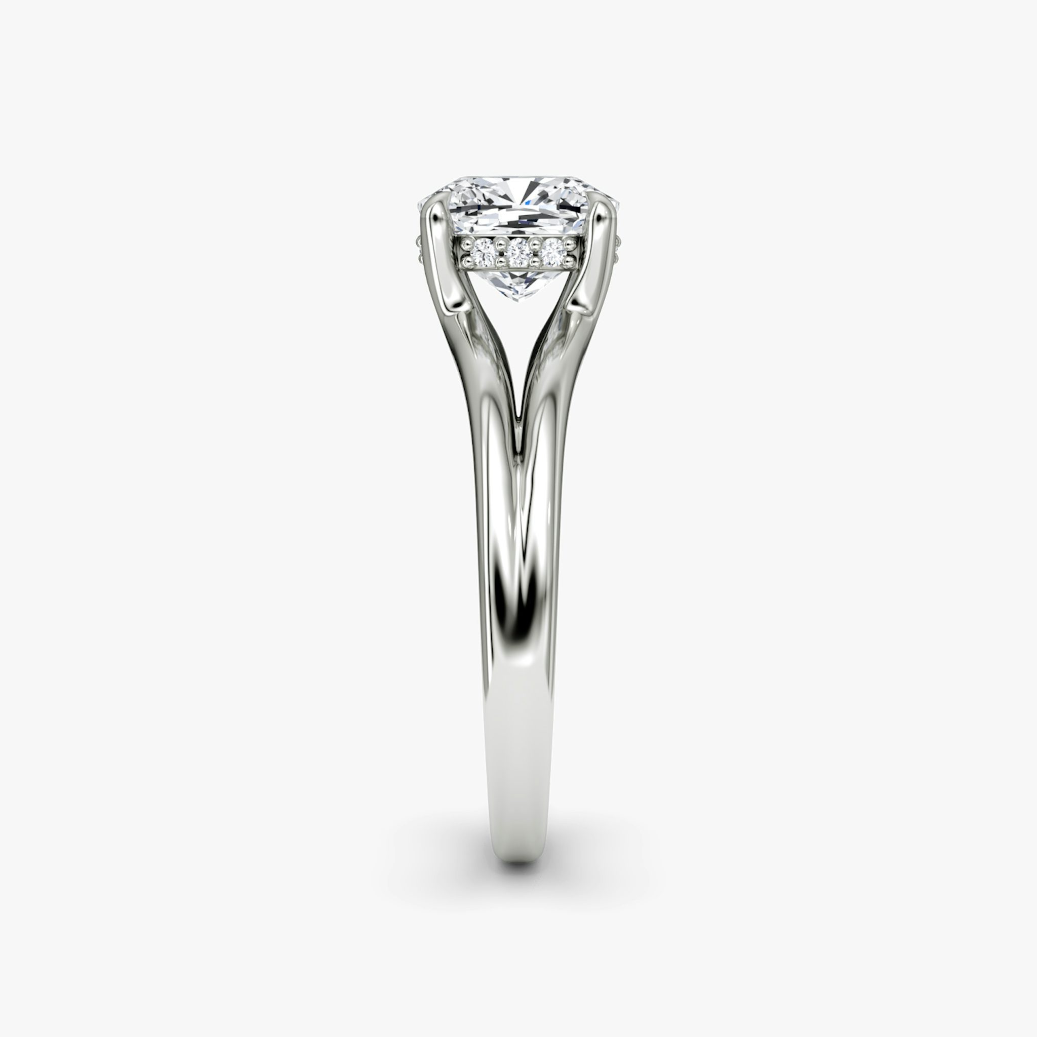 The Floating Split Band | Cushion | 18k | White Gold | bandAccent: Plain | diamondOrientation: vertical | caratWeight: other