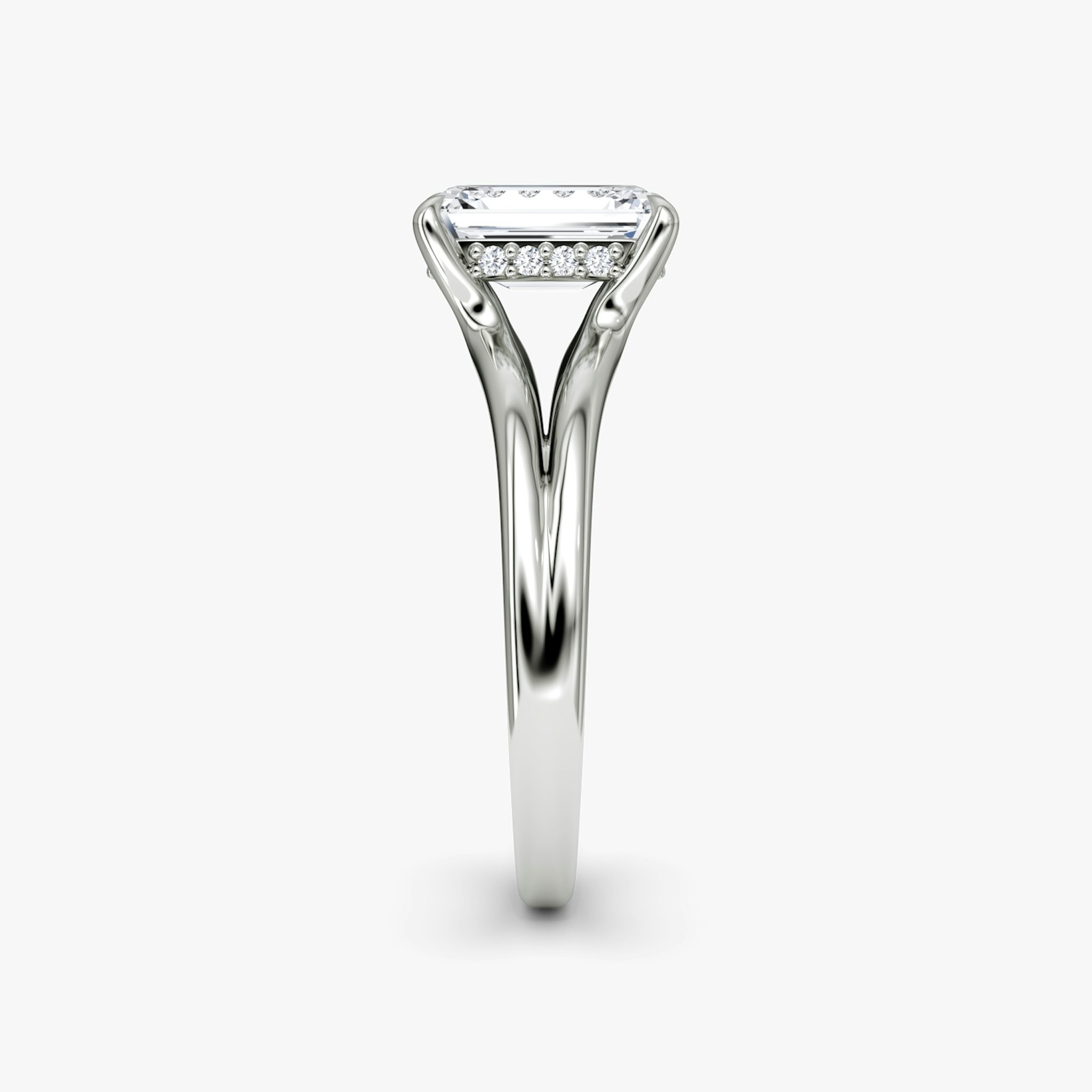 The Floating Split Band | Emerald | 18k | White Gold | bandAccent: Plain | diamondOrientation: vertical | caratWeight: other