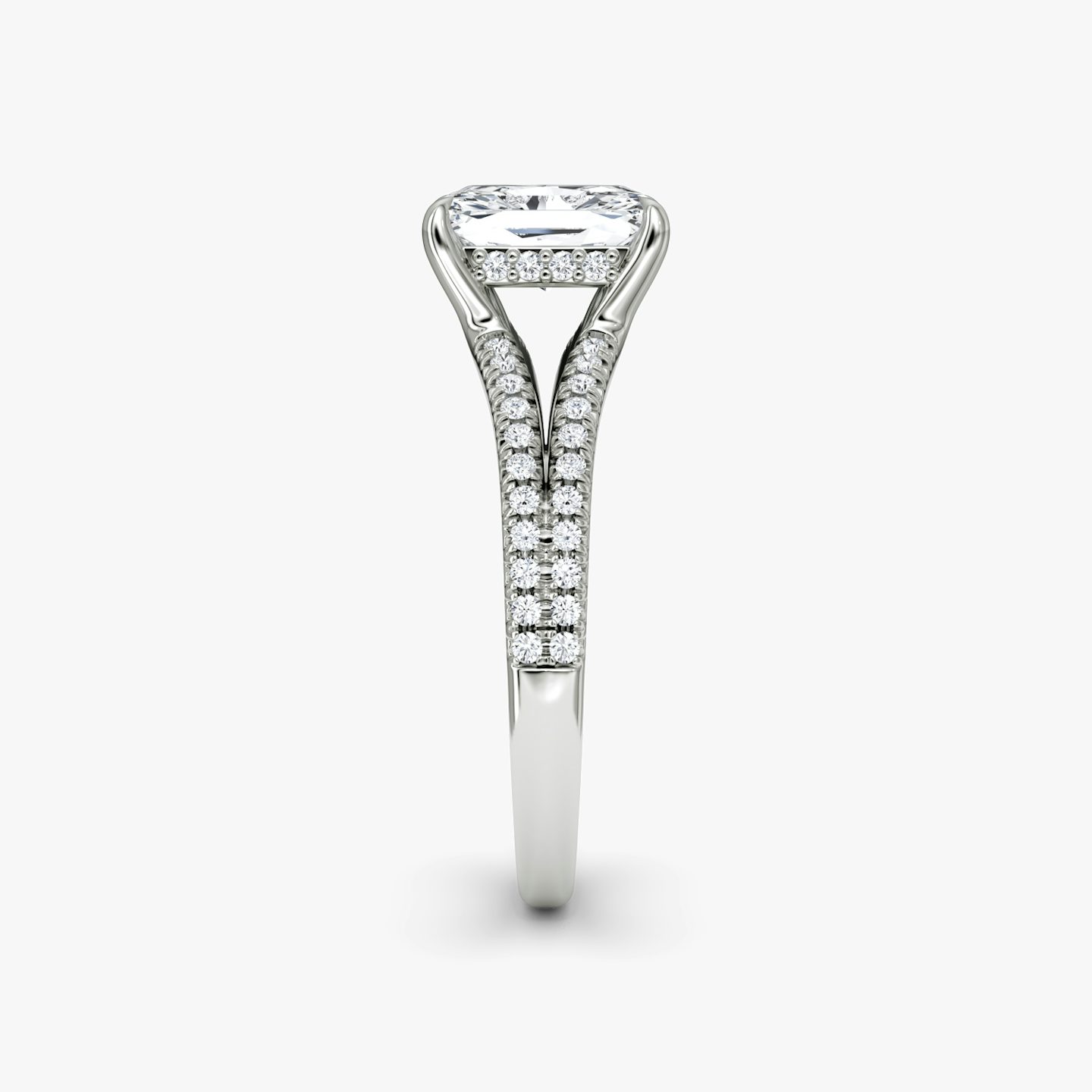 Anillo de compromiso Floating Split Band | Radiante | 18k | Oro blanco | bandAccent: Pavé | diamondOrientation: vertical | caratWeight: other