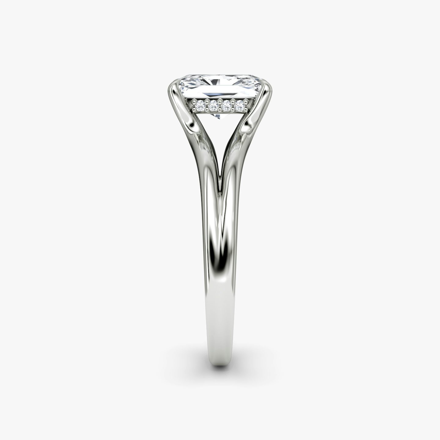 Anillo de compromiso Floating Split Band | Radiante | Platino | bandAccent: Simple | diamondOrientation: vertical | caratWeight: other