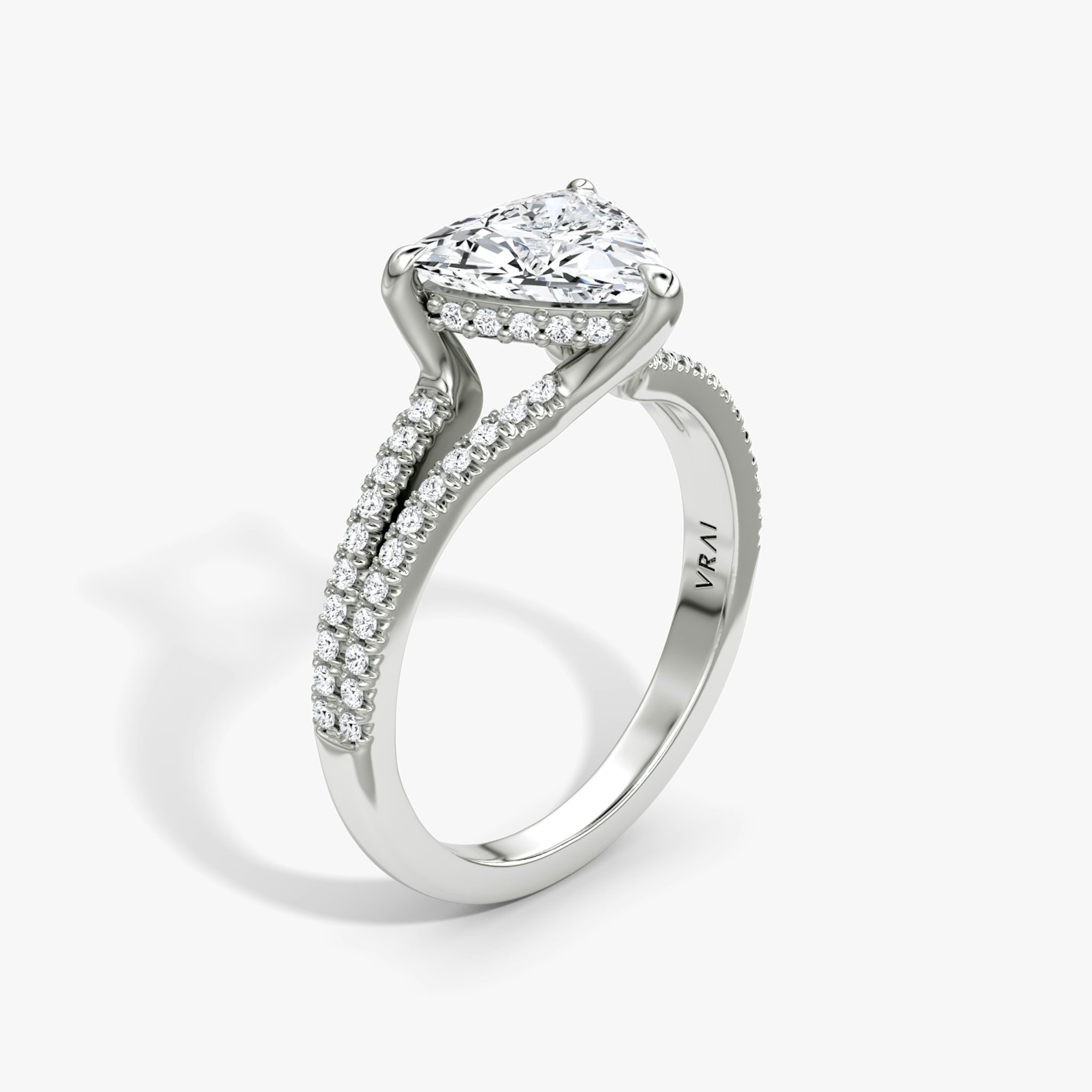 The Floating Split Band | Trillion | 18k | White Gold | bandAccent: Pavé | diamondOrientation: vertical | caratWeight: other