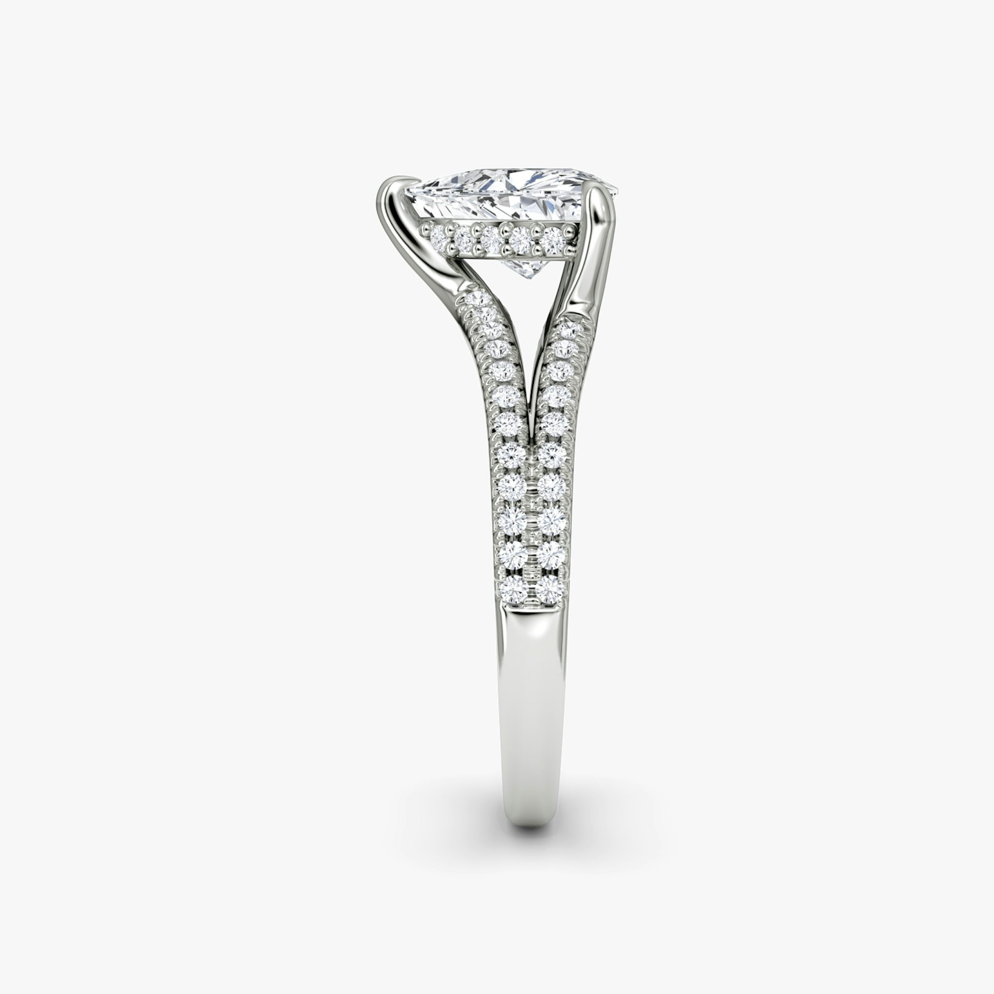 The Floating Split Band | Trillion | 18k | White Gold | bandAccent: Pavé | diamondOrientation: vertical | caratWeight: other