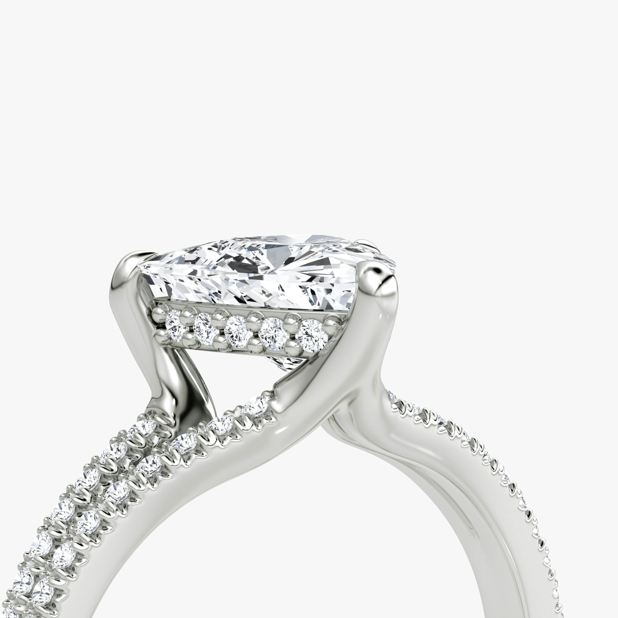 The Floating Split Band | Trillion | 18k | White Gold | bandAccent: Pavé | diamondOrientation: vertical | caratWeight: other
