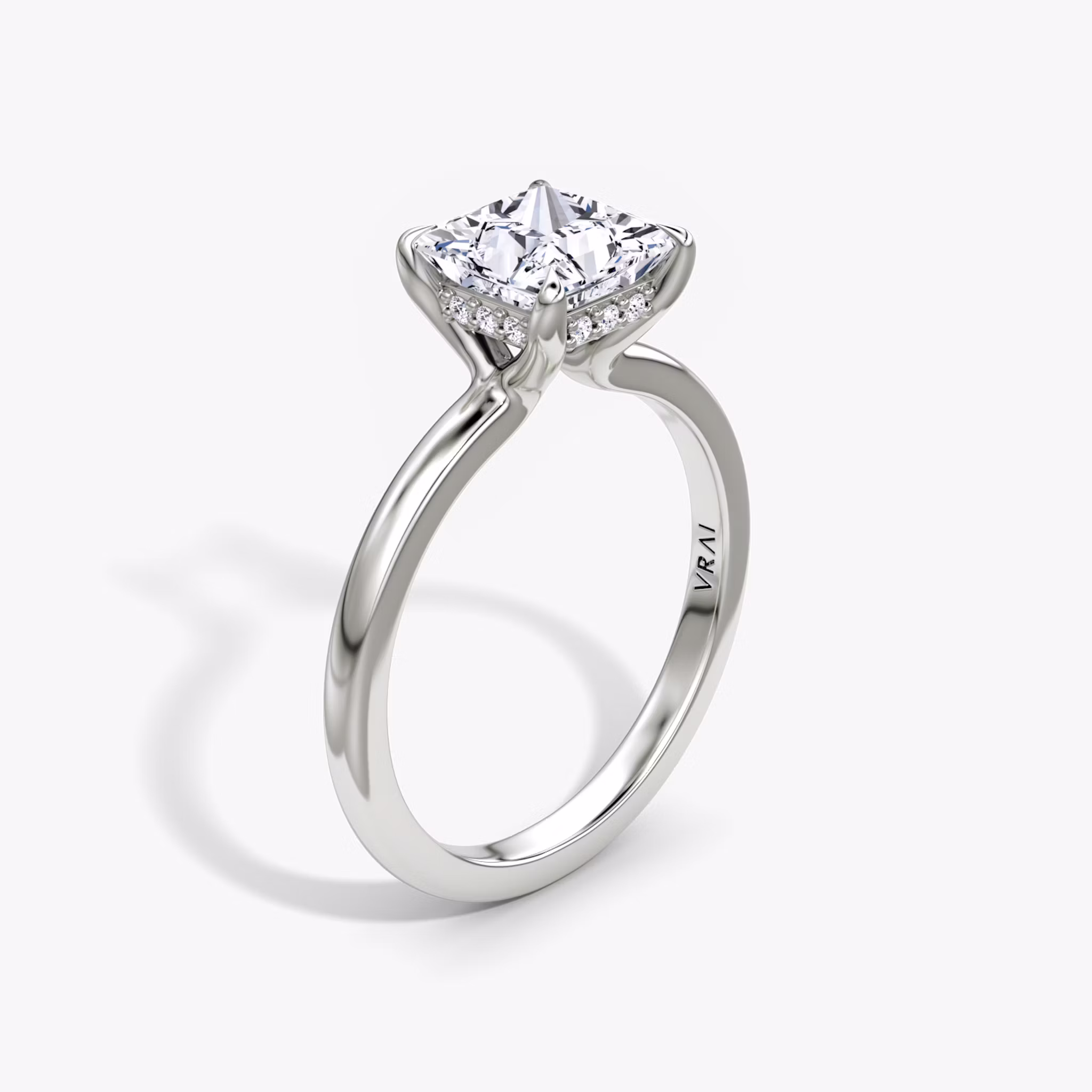 Floating Solitaire Princess | Platinum