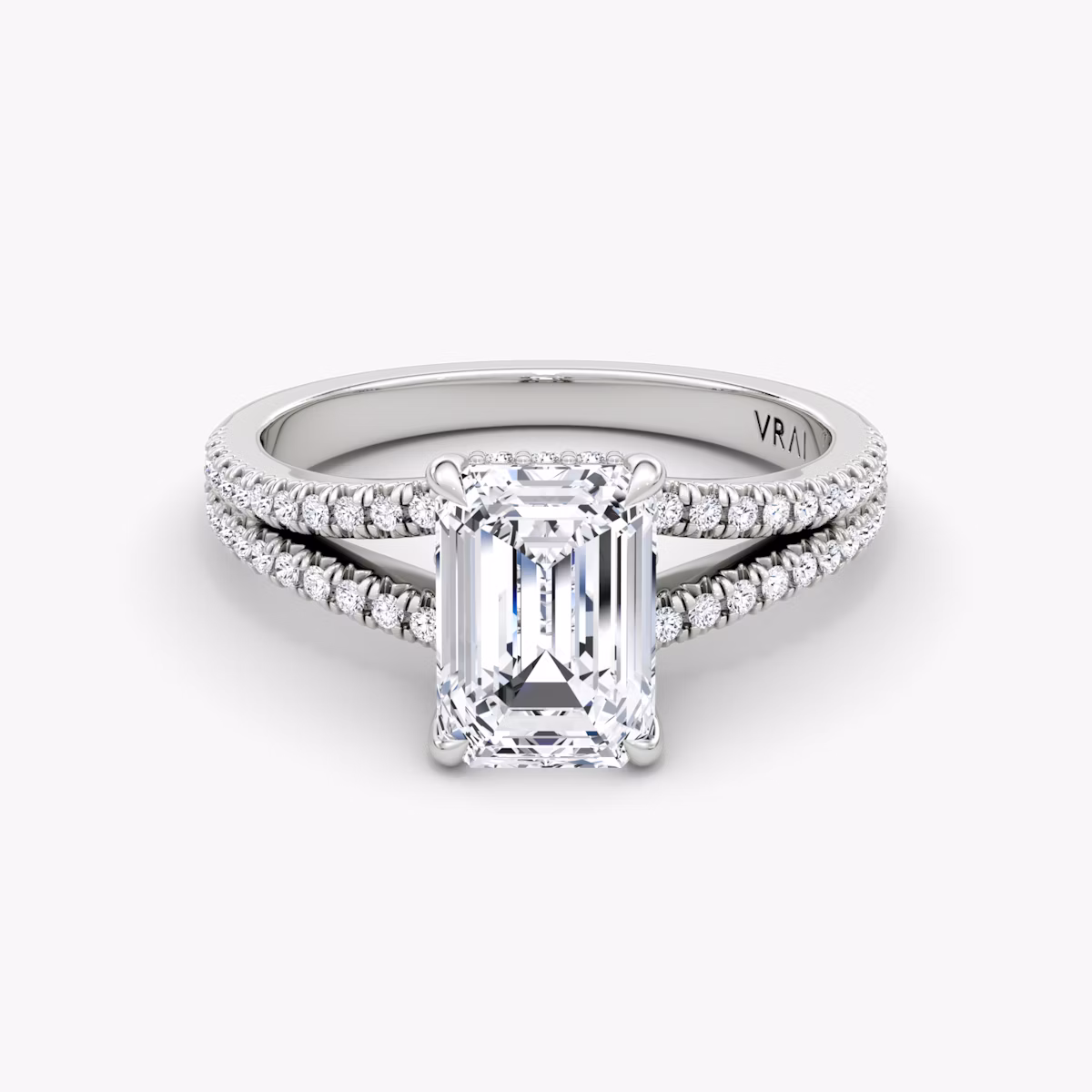 The Floating Split Band | Emerald | 18k | White Gold | bandAccent: Pavé | diamondOrientation: vertical | caratWeight: other