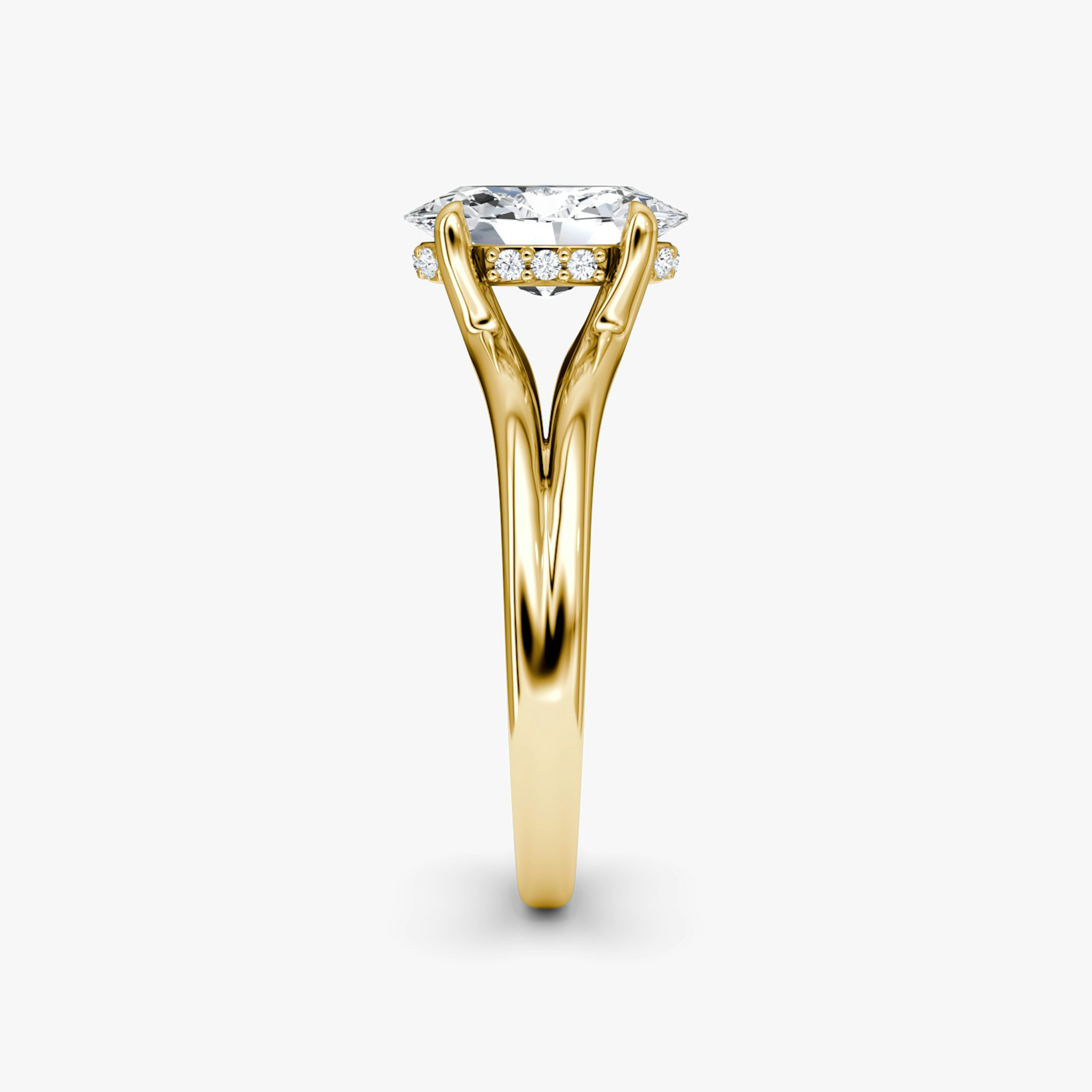 The Floating Split Band | Oval | 18k | Yellow Gold | bandAccent: Plain | diamondOrientation: vertical | caratWeight: other
