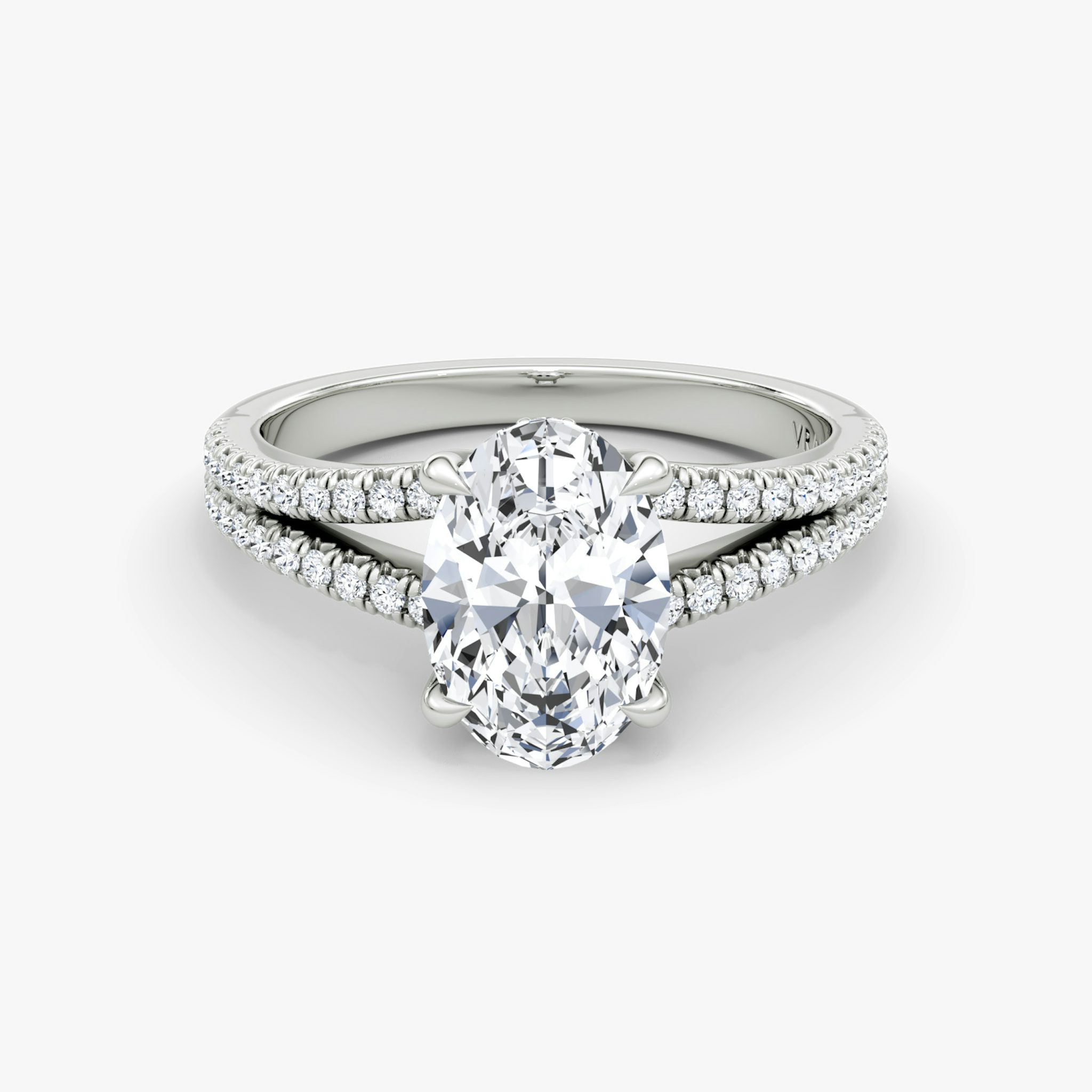 The Floating Split Band | Oval | 18k | White Gold | bandAccent: Pavé | diamondOrientation: vertical | caratWeight: other