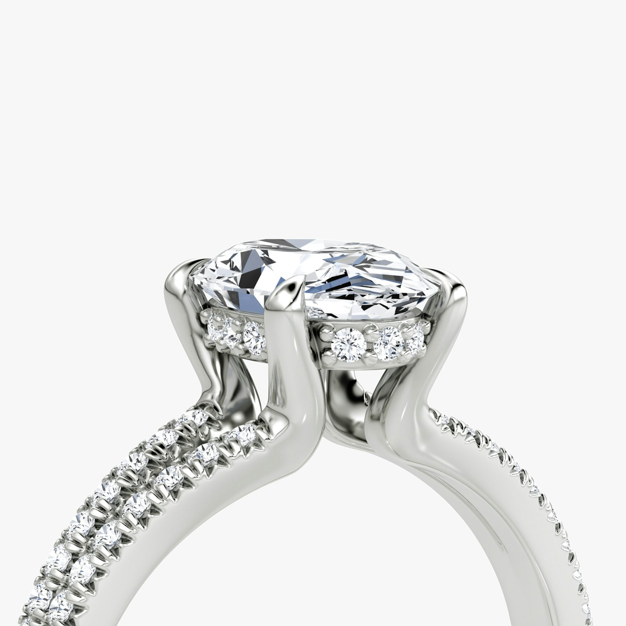 The Floating Split Band | Oval | 18k | White Gold | bandAccent: Pavé | diamondOrientation: vertical | caratWeight: other