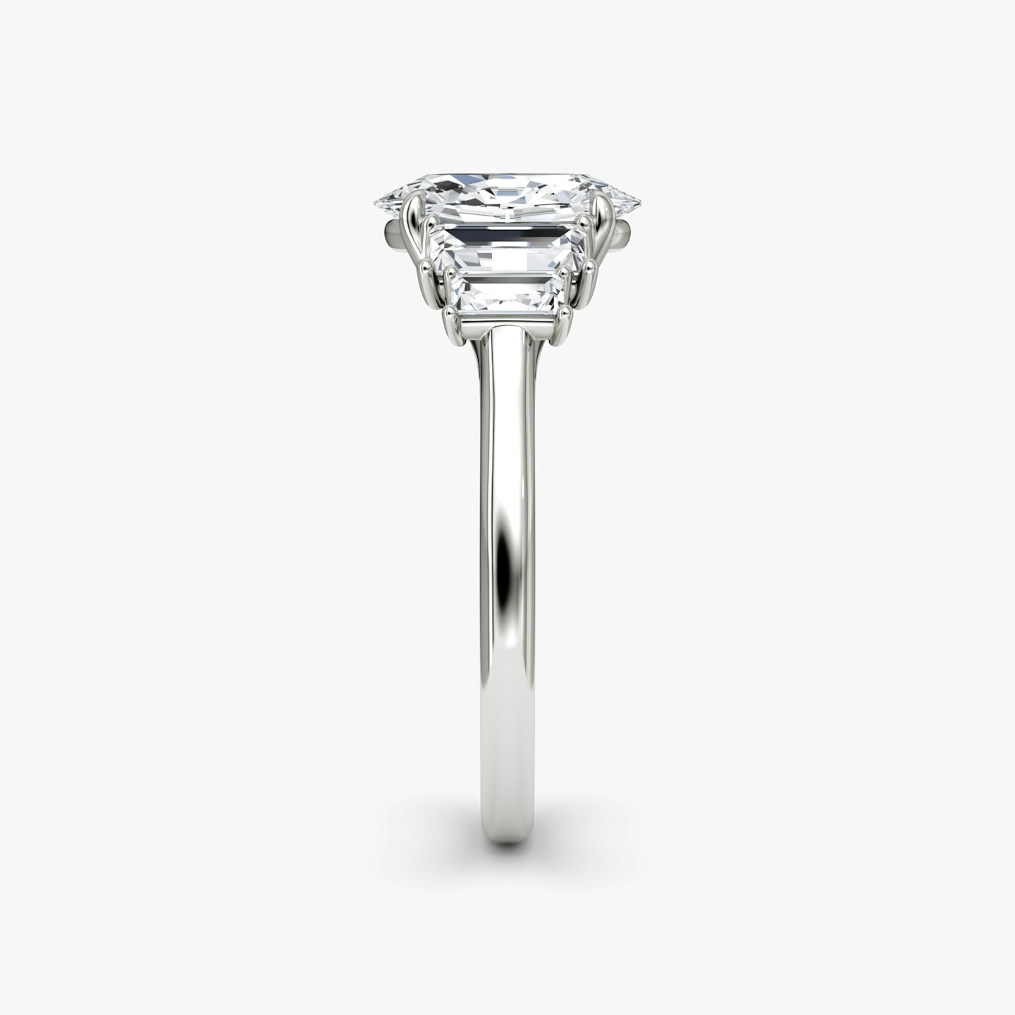 The Five Stone Heirloom | Oval | 18k | White Gold | bandAccent: Plain | diamondOrientation: vertical | caratWeight: other