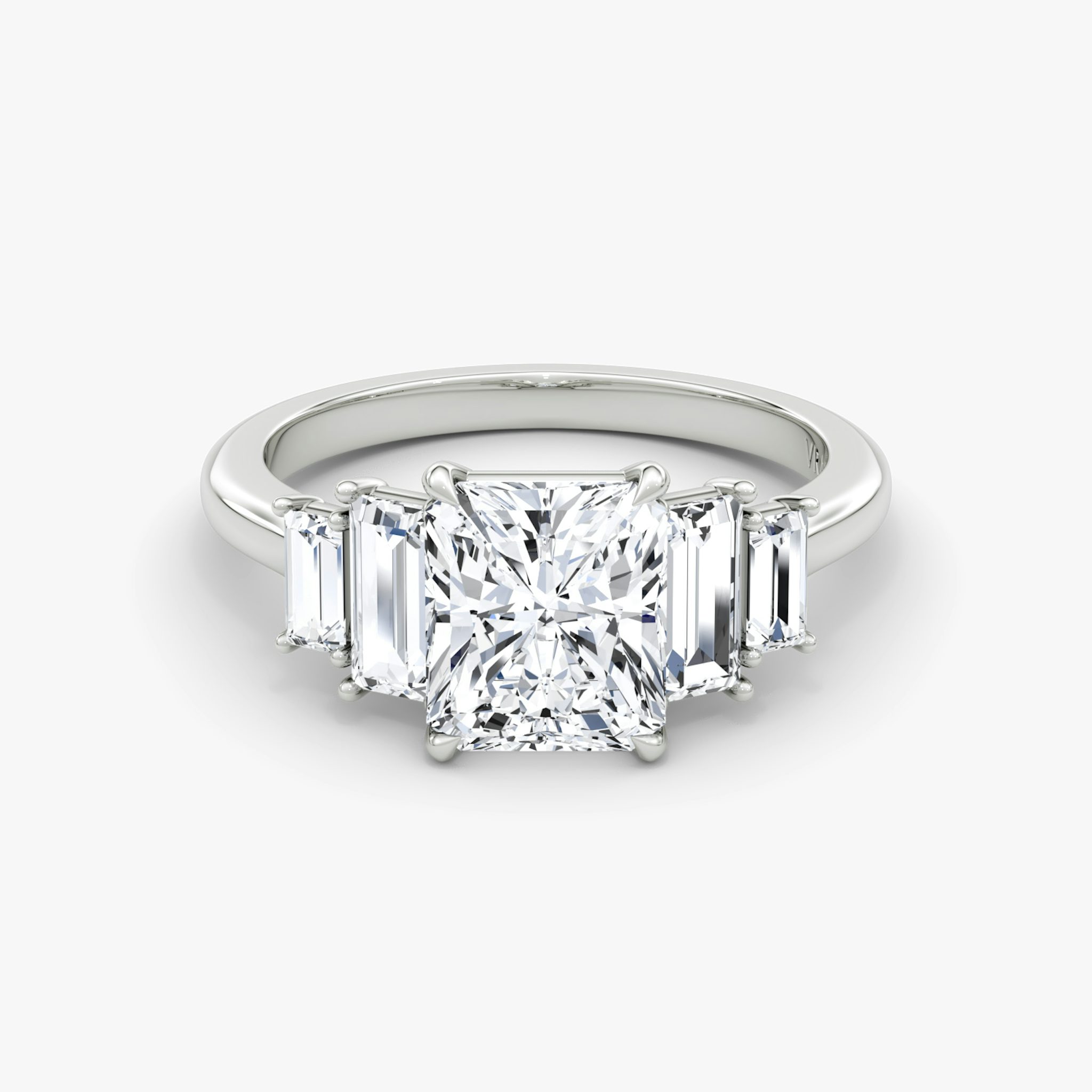 Five Stone Heirloom | Radiant | 18k | Weißgold | bandAccent: Ohne Pavé-Besatz | diamondOrientation: vertical | caratWeight: other