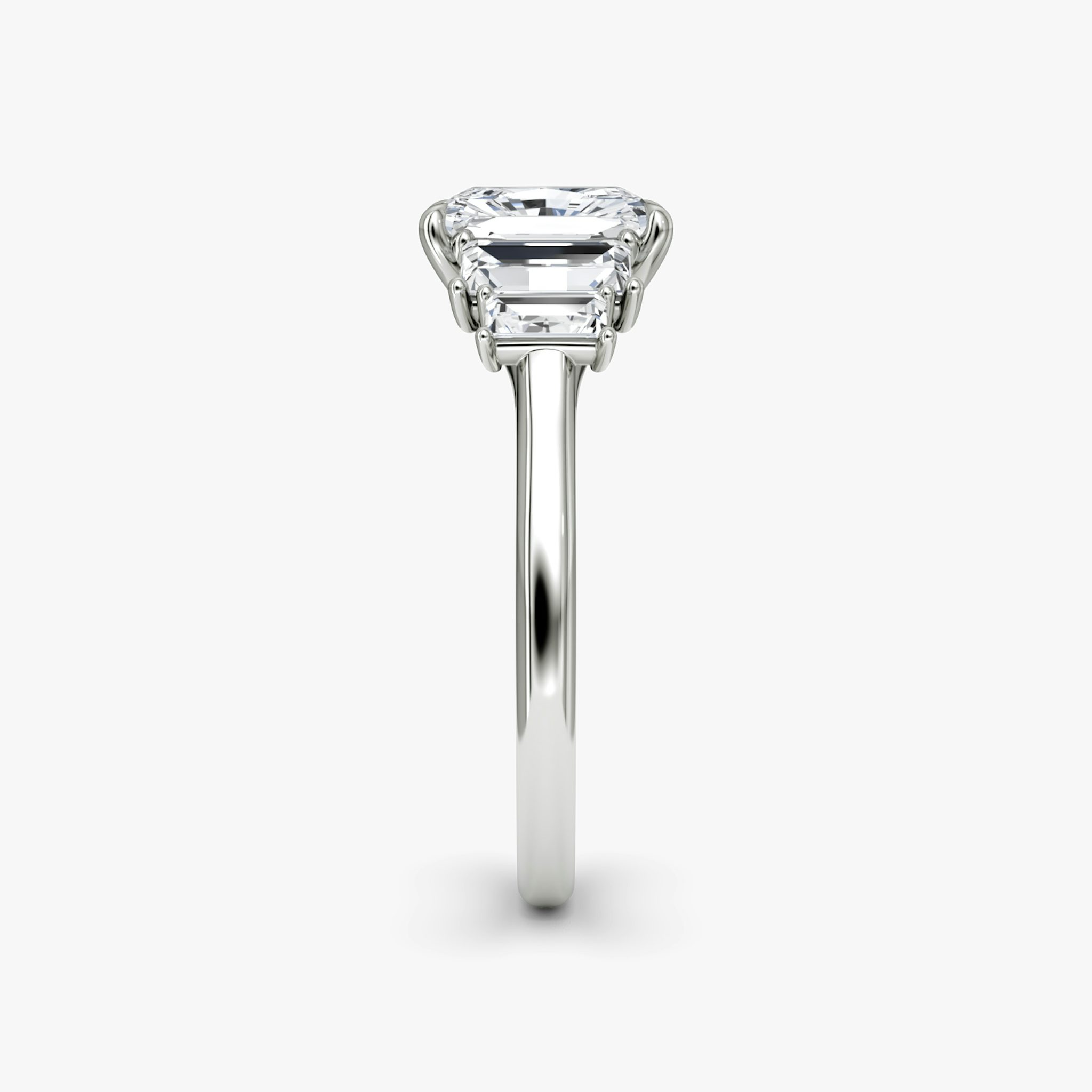 Five Stone Heirloom | Radiant | 18k | Weißgold | bandAccent: Ohne Pavé-Besatz | diamondOrientation: vertical | caratWeight: other