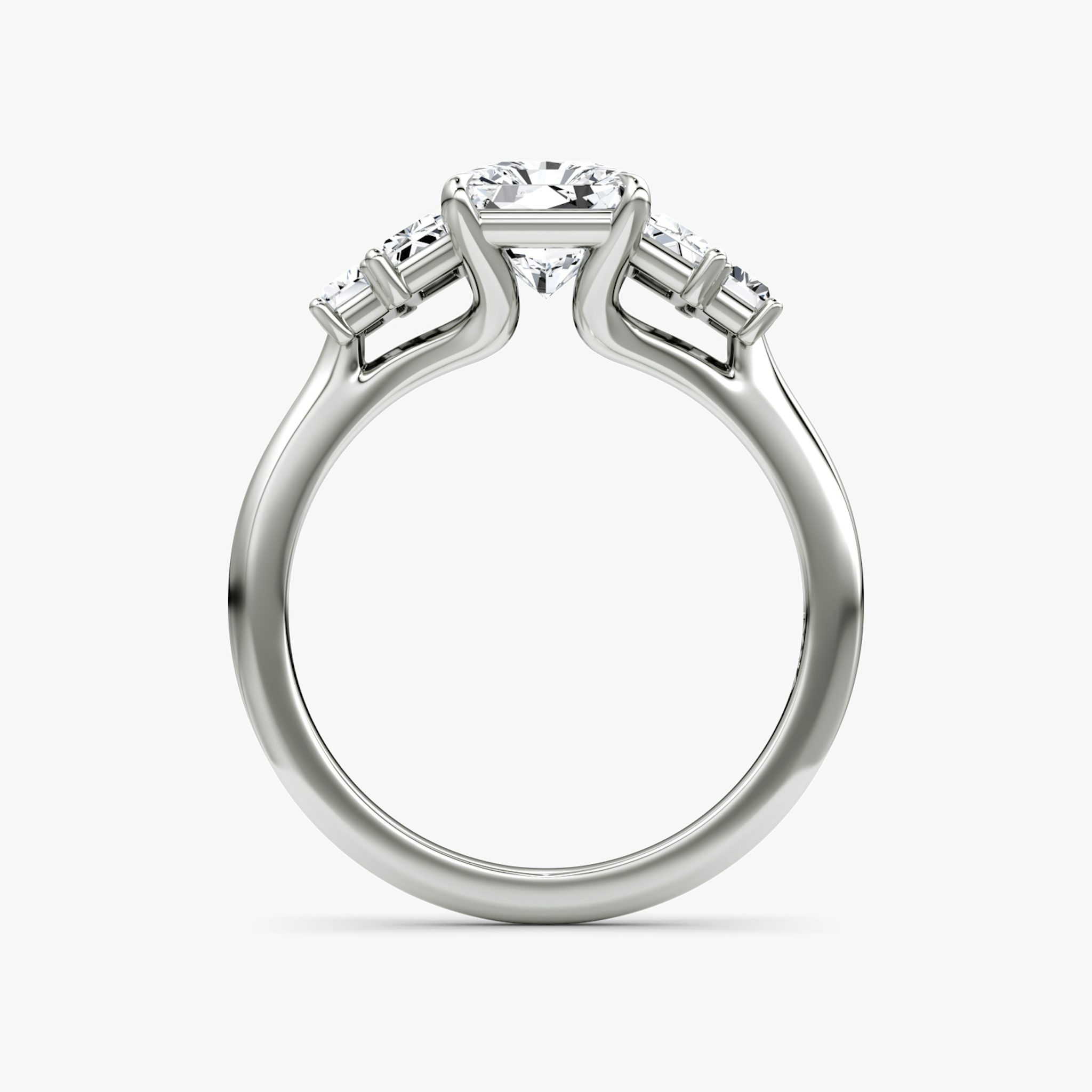 Five Stone Heirloom | Radiant | 18k | Weißgold | bandAccent: Ohne Pavé-Besatz | diamondOrientation: vertical | caratWeight: other