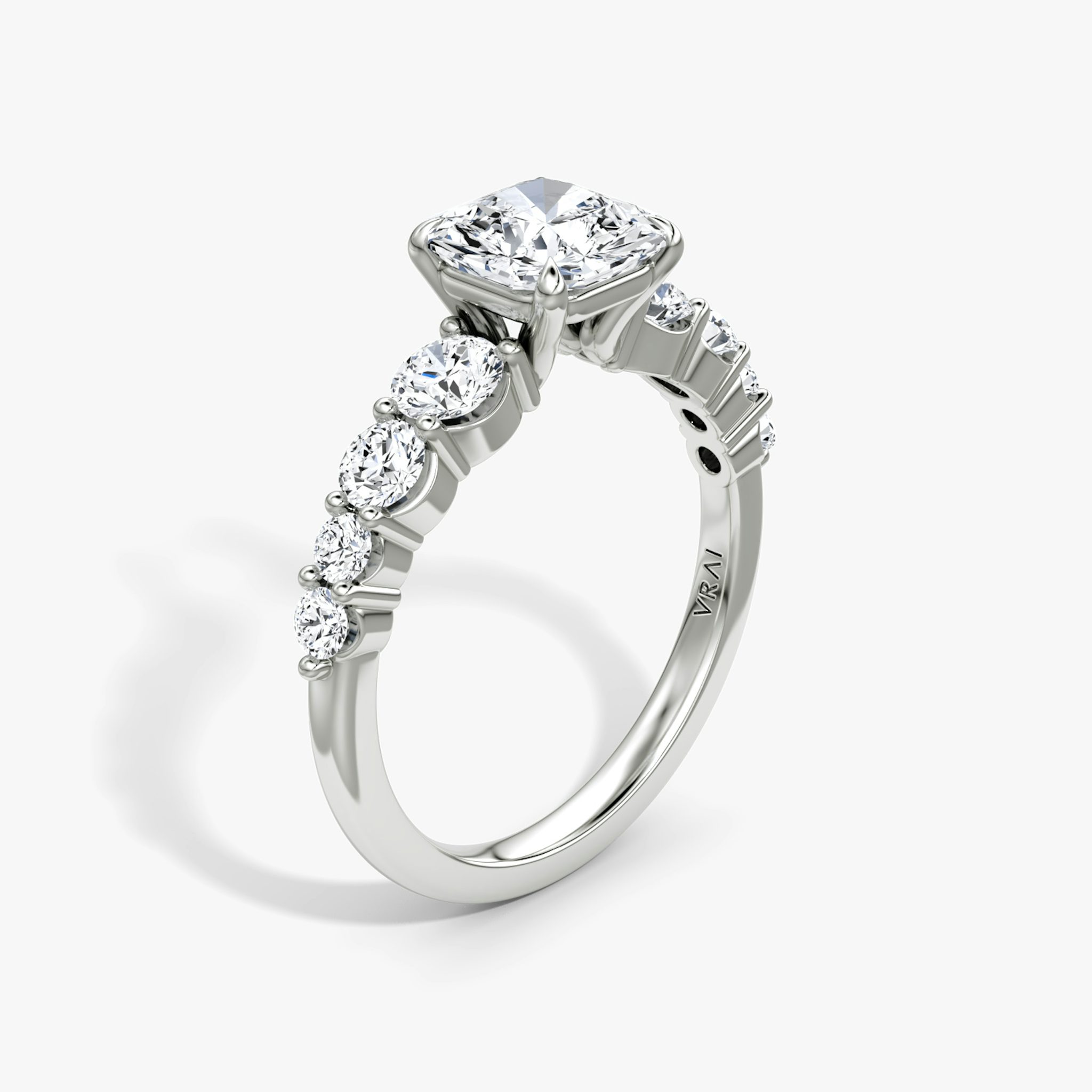 The Graduated Band | Asscher | 18k | White Gold | bandAccent: Plain | diamondOrientation: vertical | caratWeight: other