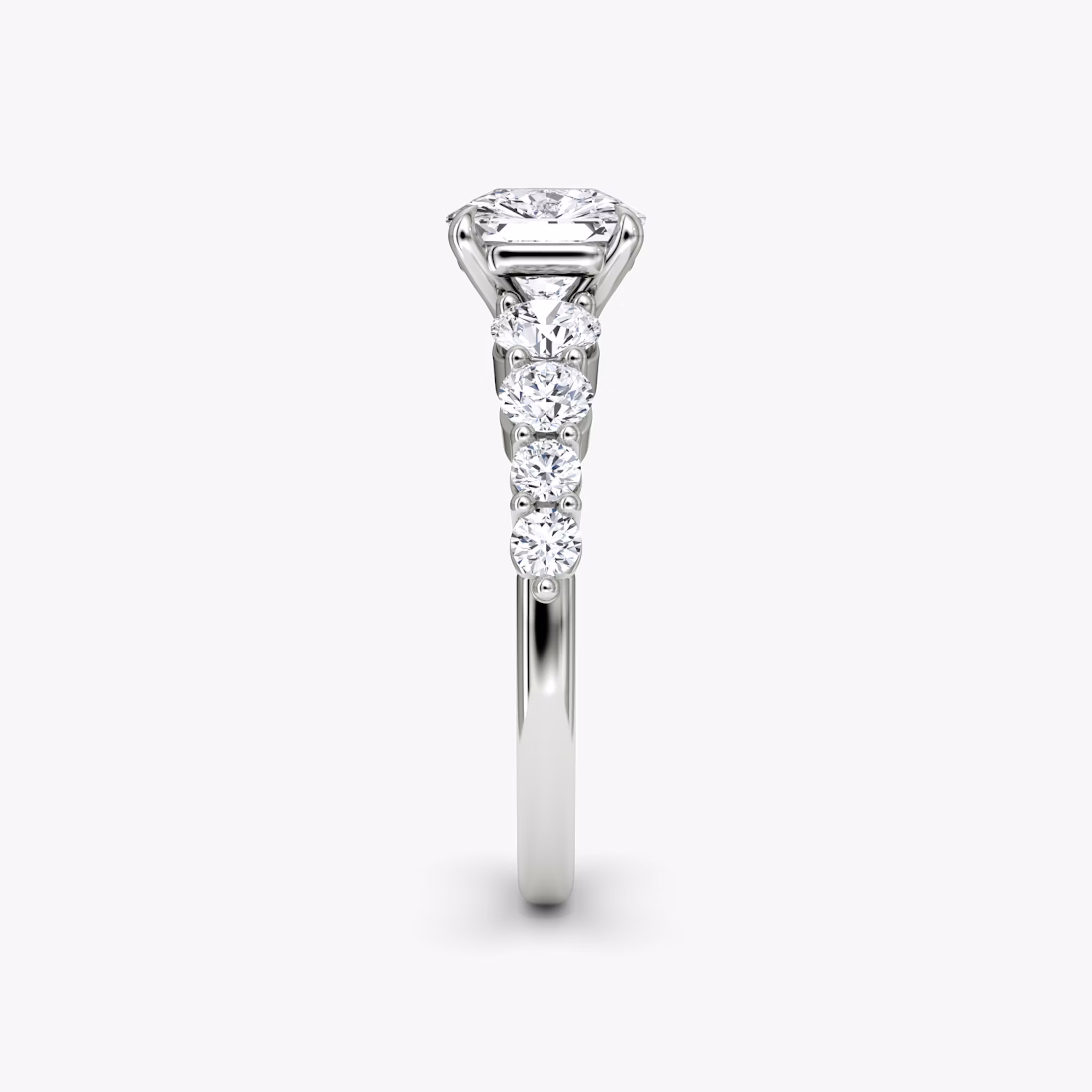 The Graduated Band | Asscher | 18k | White Gold | bandAccent: Plain | diamondOrientation: vertical | caratWeight: other