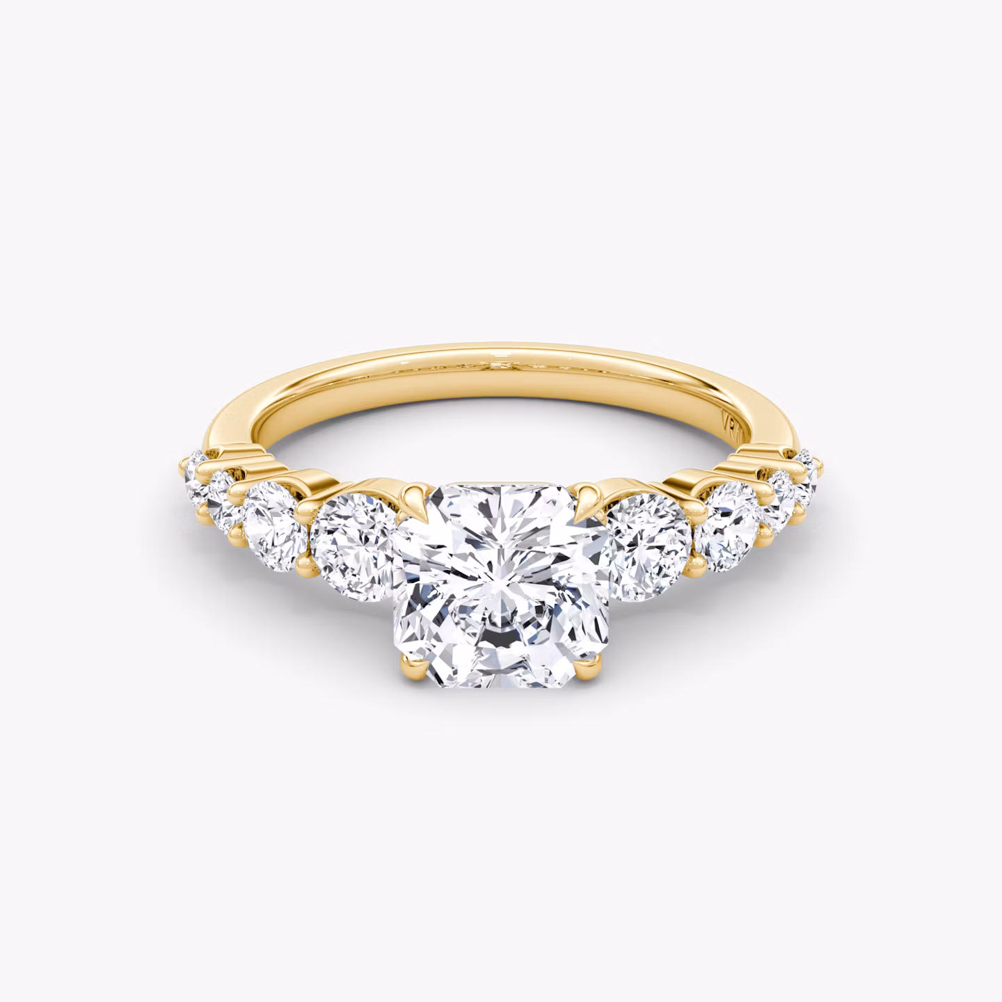 The Graduated Band | Asscher | 18k | Yellow Gold | bandAccent: Plain | diamondOrientation: vertical | caratWeight: other