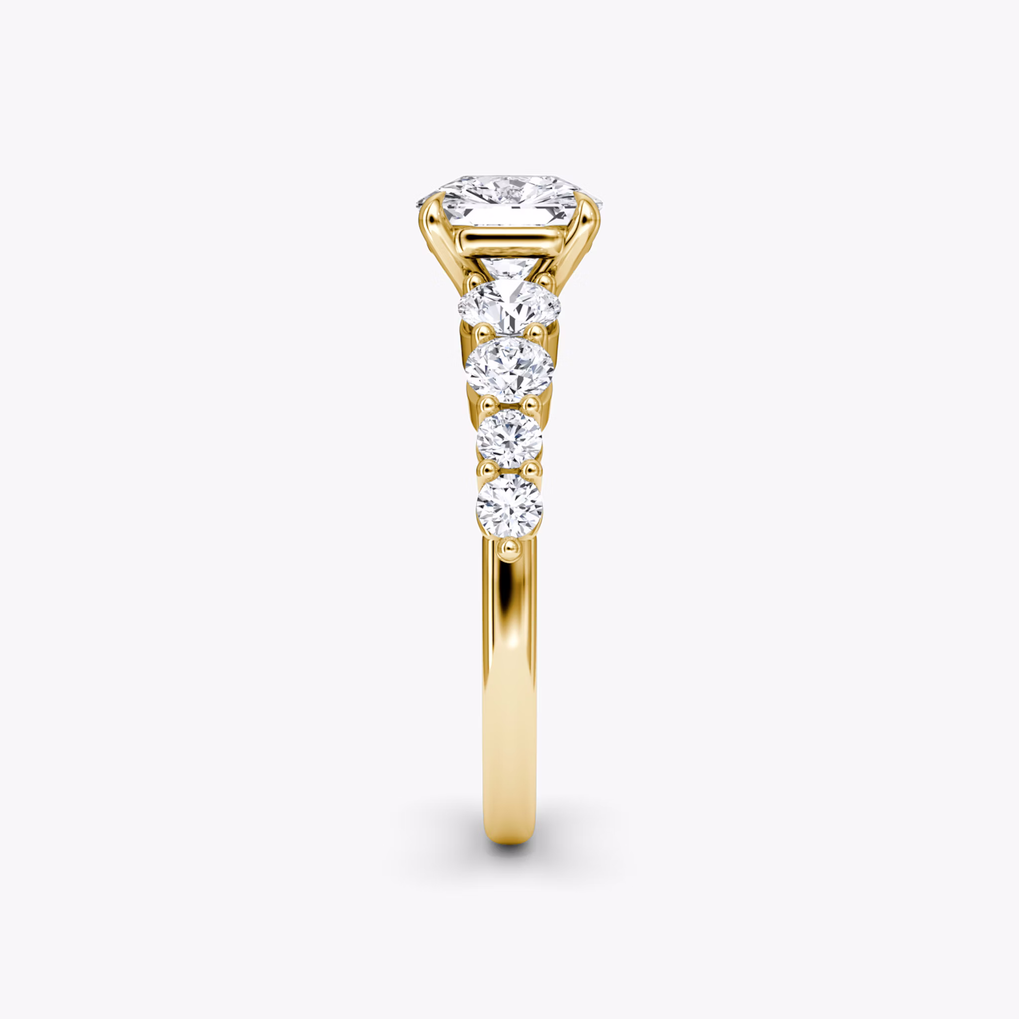 The Graduated Band | Asscher | 18k | Yellow Gold | bandAccent: Plain | diamondOrientation: vertical | caratWeight: other