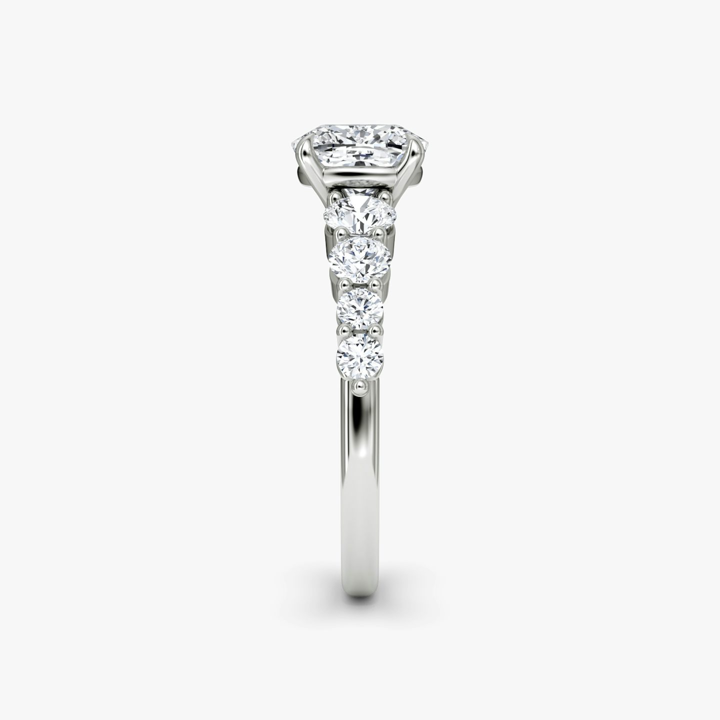 The Graduated Band | Cushion | Platinum | bandAccent: Plain | diamondOrientation: vertical | caratWeight: other