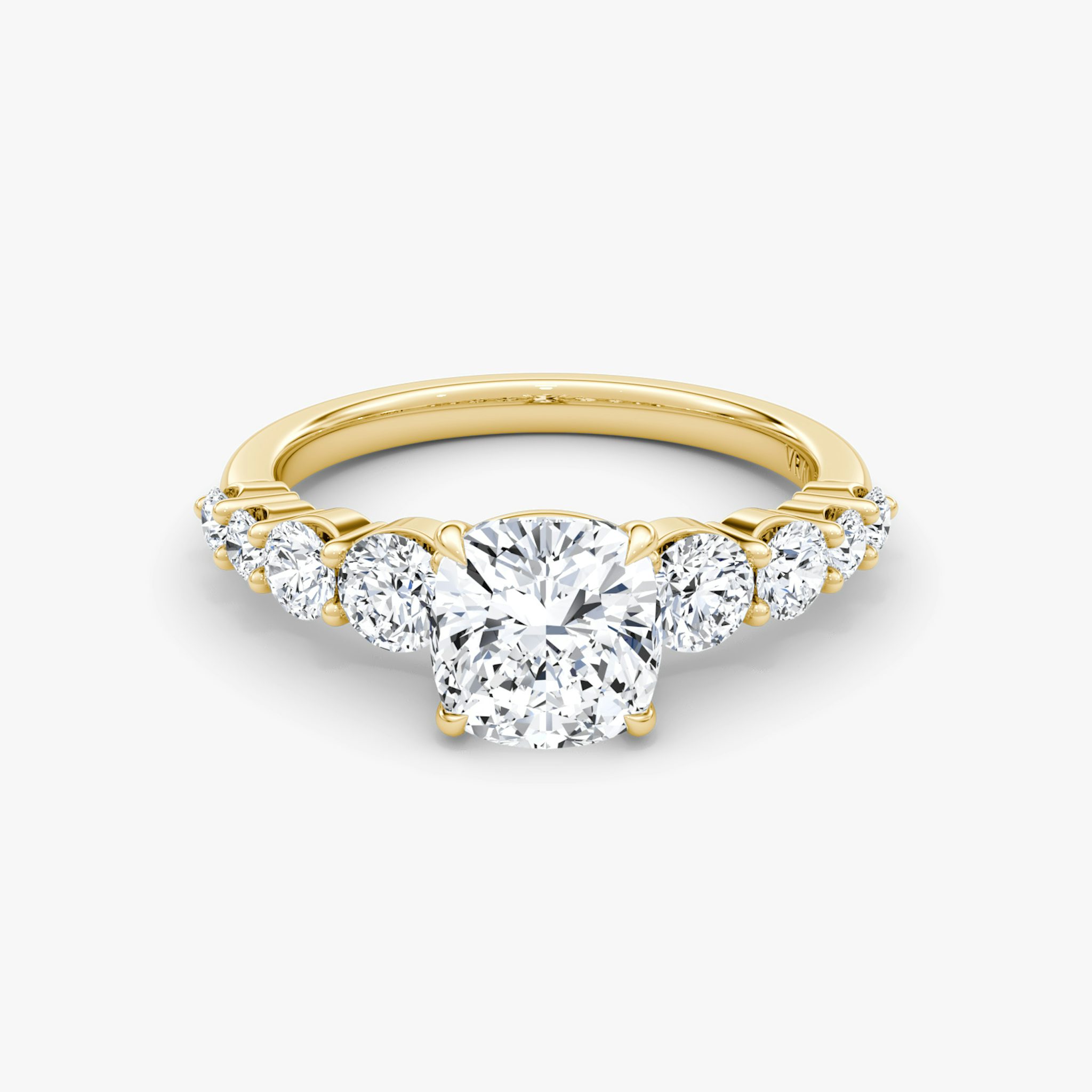 The Graduated Band | Cushion | 18k | Yellow Gold | bandAccent: Plain | diamondOrientation: vertical | caratWeight: other