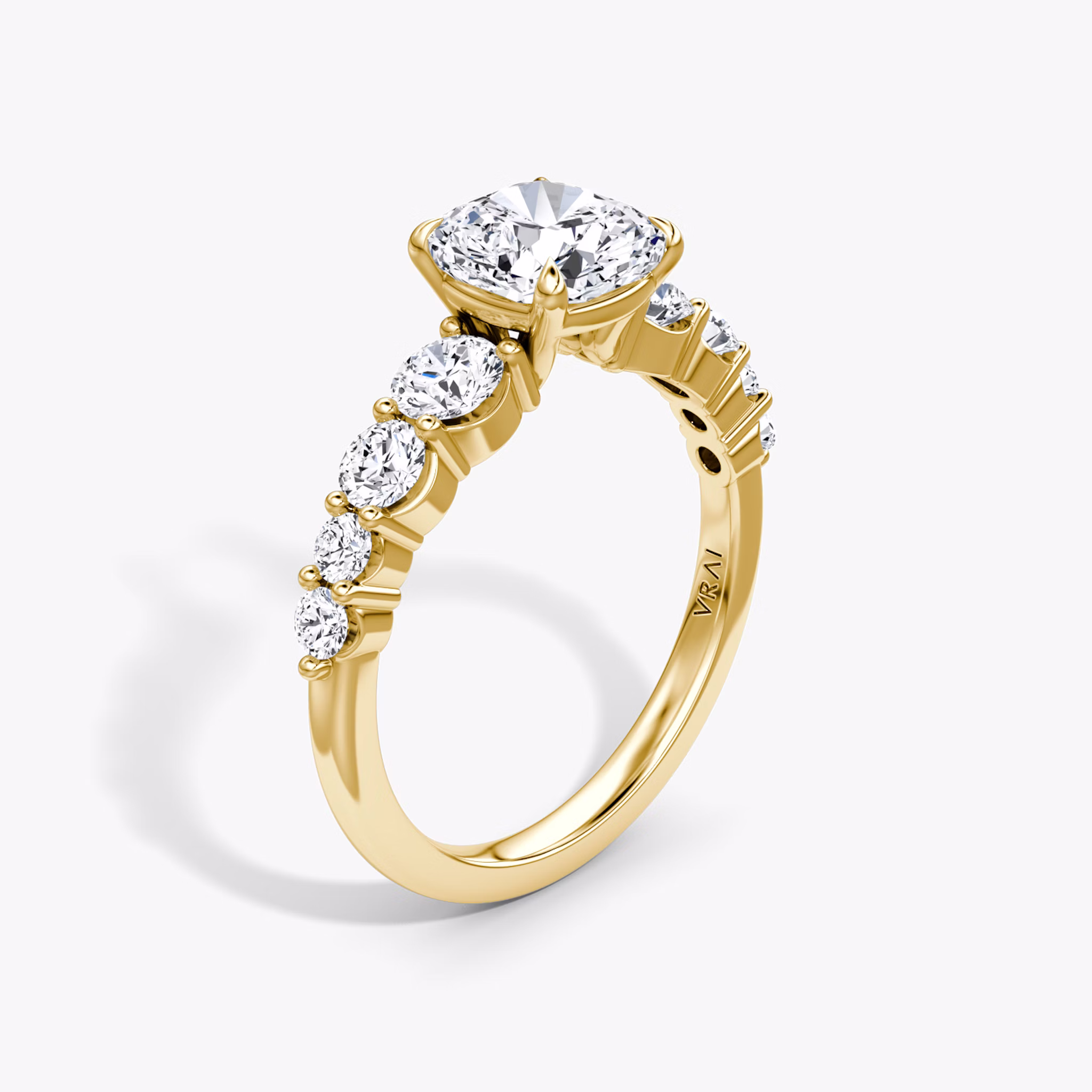 The Graduated Band | Cushion | 18k | Yellow Gold | bandAccent: Plain | diamondOrientation: vertical | caratWeight: other