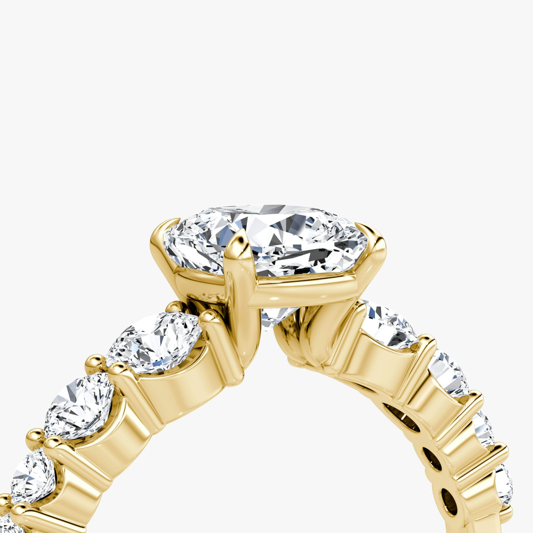 The Graduated Band | Cushion | 18k | Yellow Gold | bandAccent: Plain | diamondOrientation: vertical | caratWeight: other