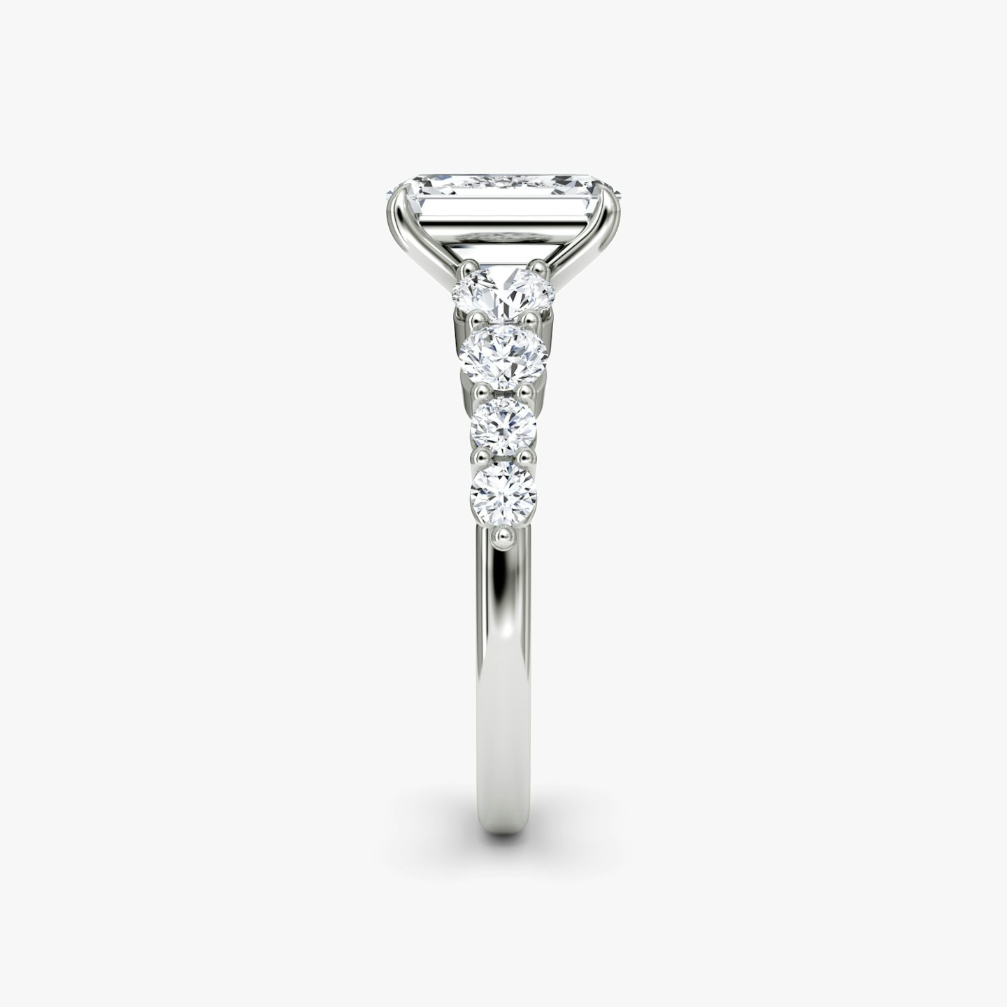 The Graduated Band | Emerald | Platinum | bandAccent: Plain | diamondOrientation: vertical | caratWeight: other